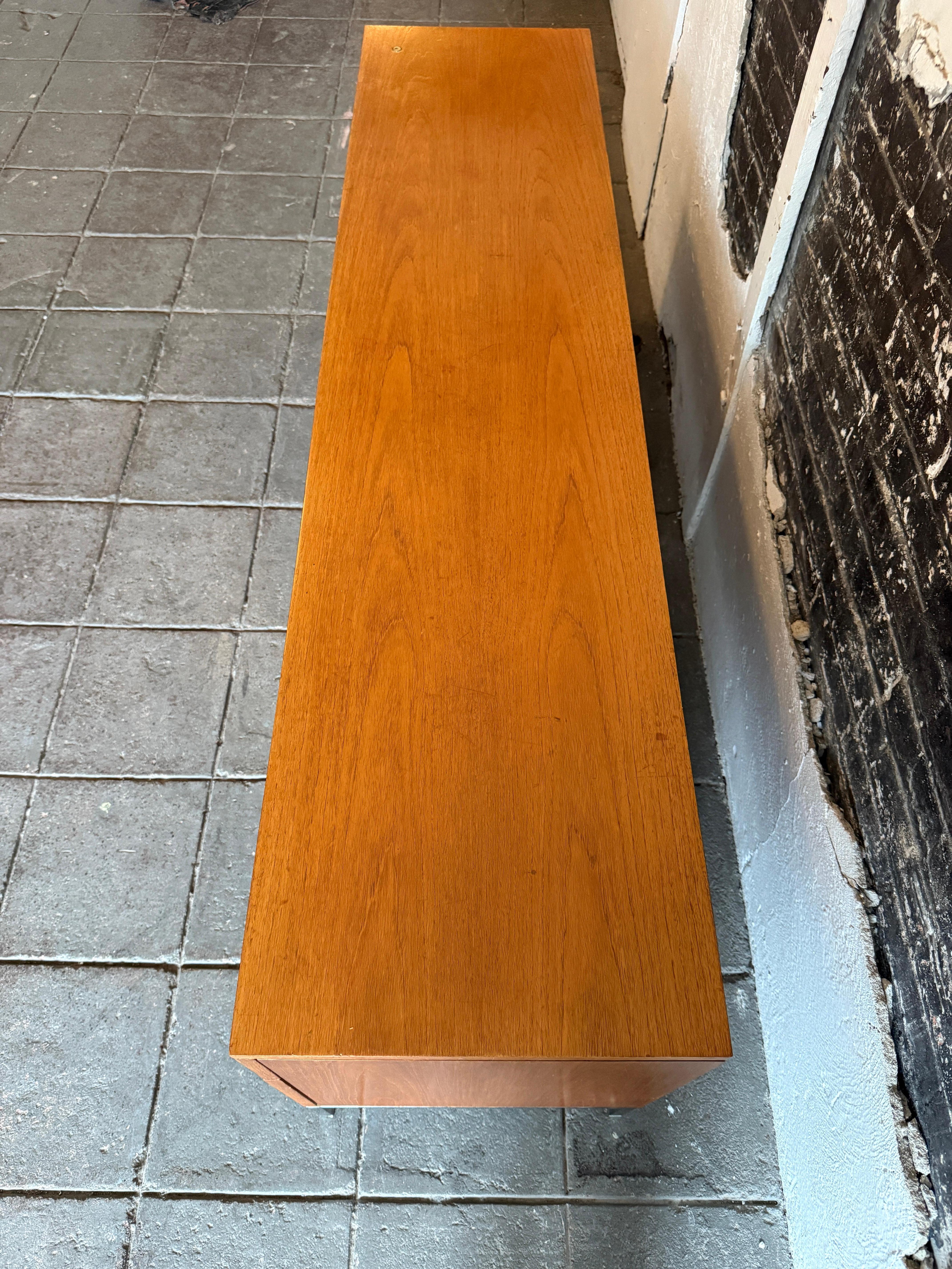 Stunning Mid century Oak Office 10 drawer Credenza by Florence knoll For Sale 4