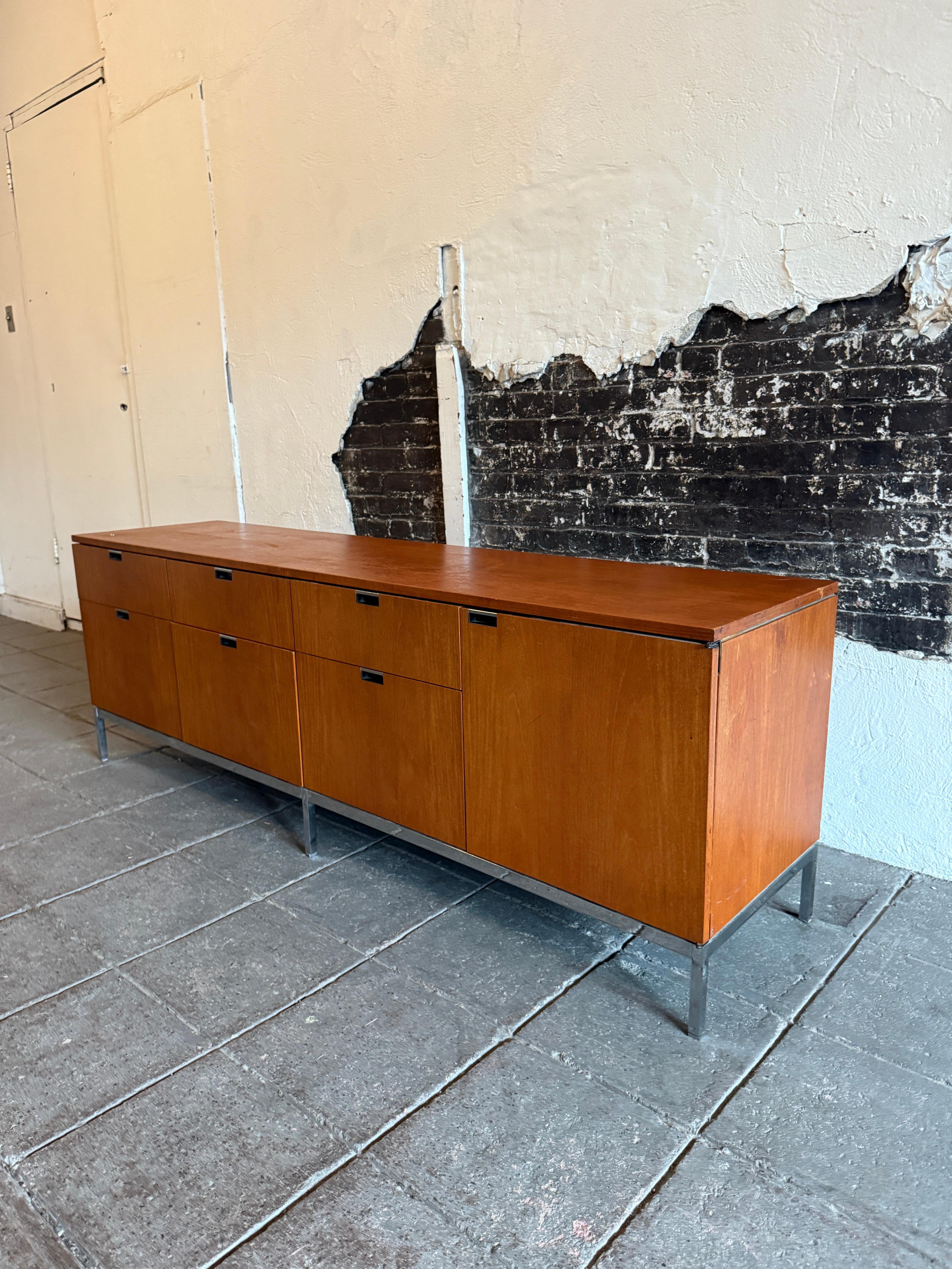 Mid-20th Century Stunning Mid century Oak Office Credenza Sideboard by Florence knoll For Sale