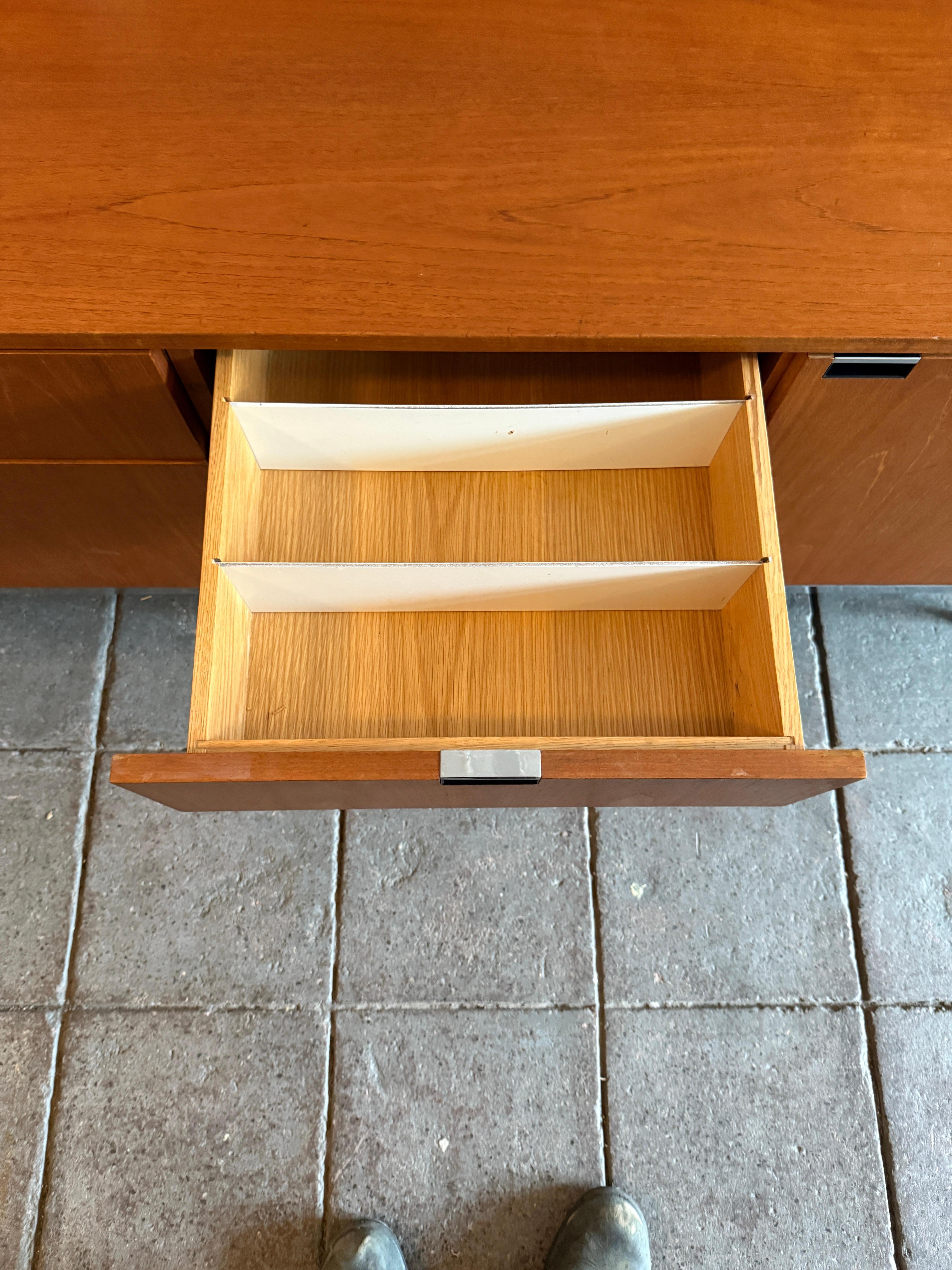 Stunning Mid century Oak Office Credenza Sideboard by Florence knoll For Sale 1