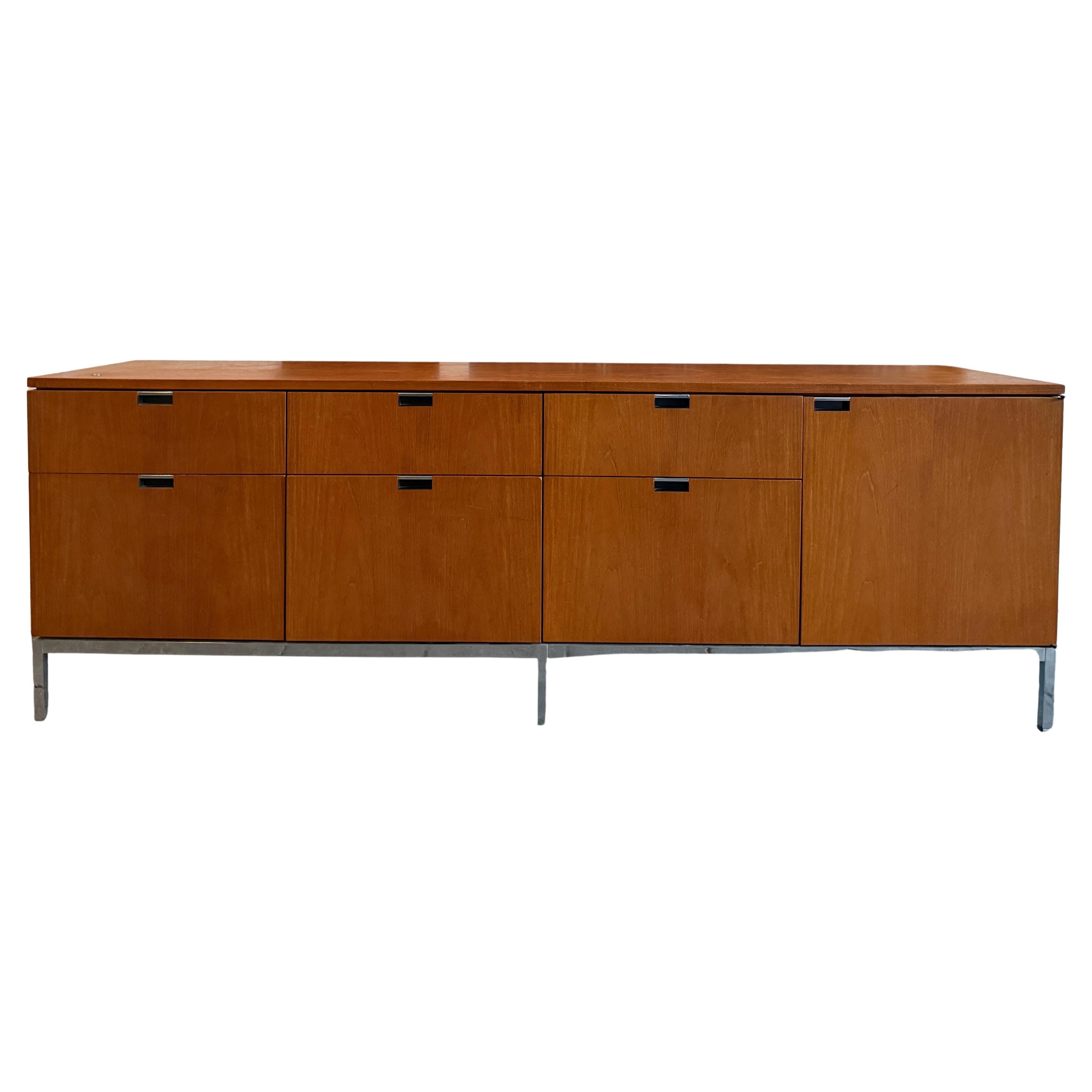 Stunning Mid century Oak Office Credenza Sideboard by Florence knoll