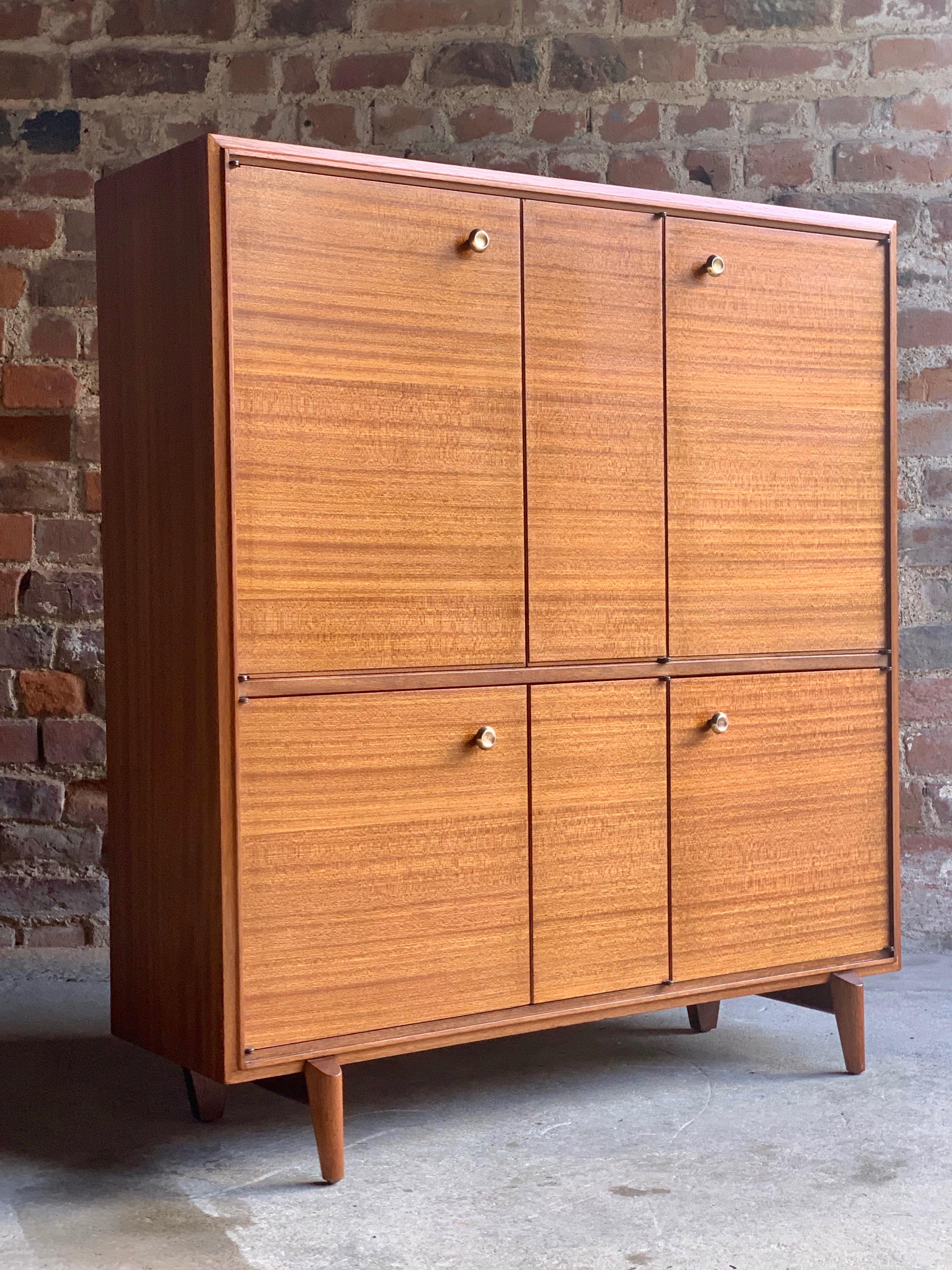 Stunning Midcentury Teak Drinks Cabinet Sideboard, circa 1950s 3