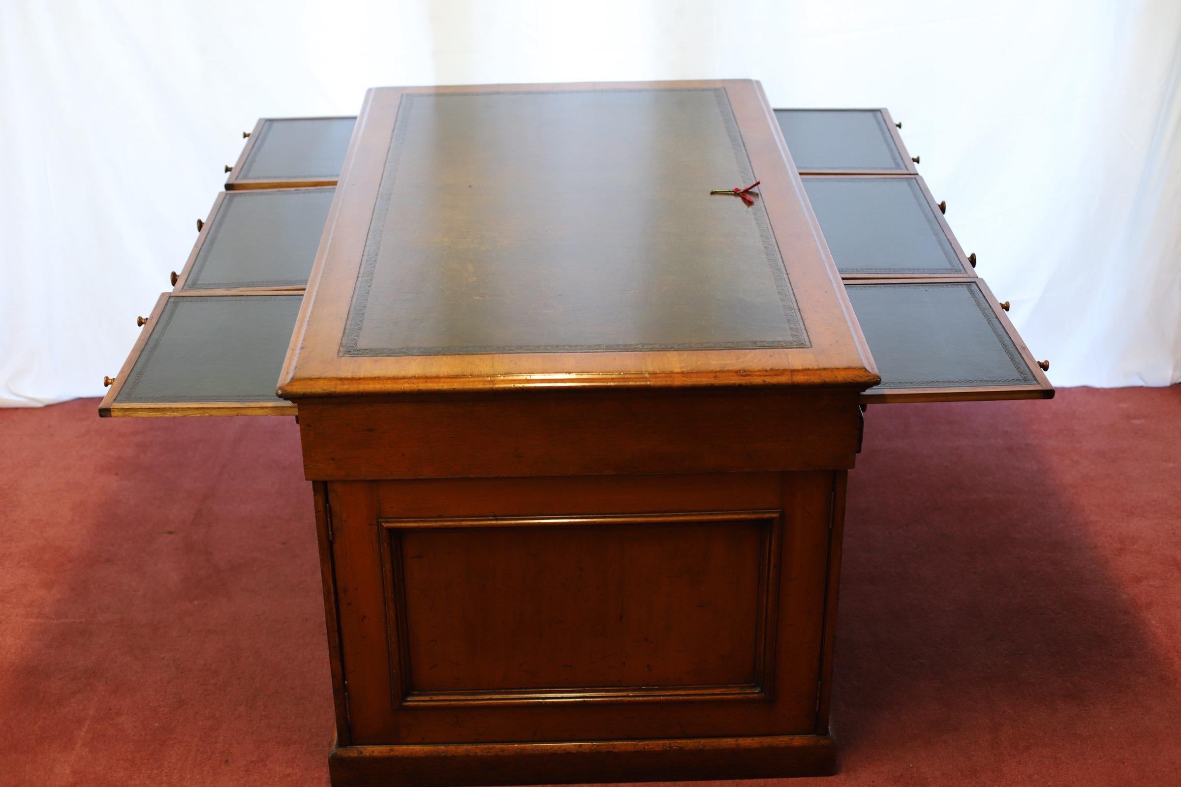 Stunning Mid-Victorian Oak Twin Pedestal Partners Desk For Sale 4