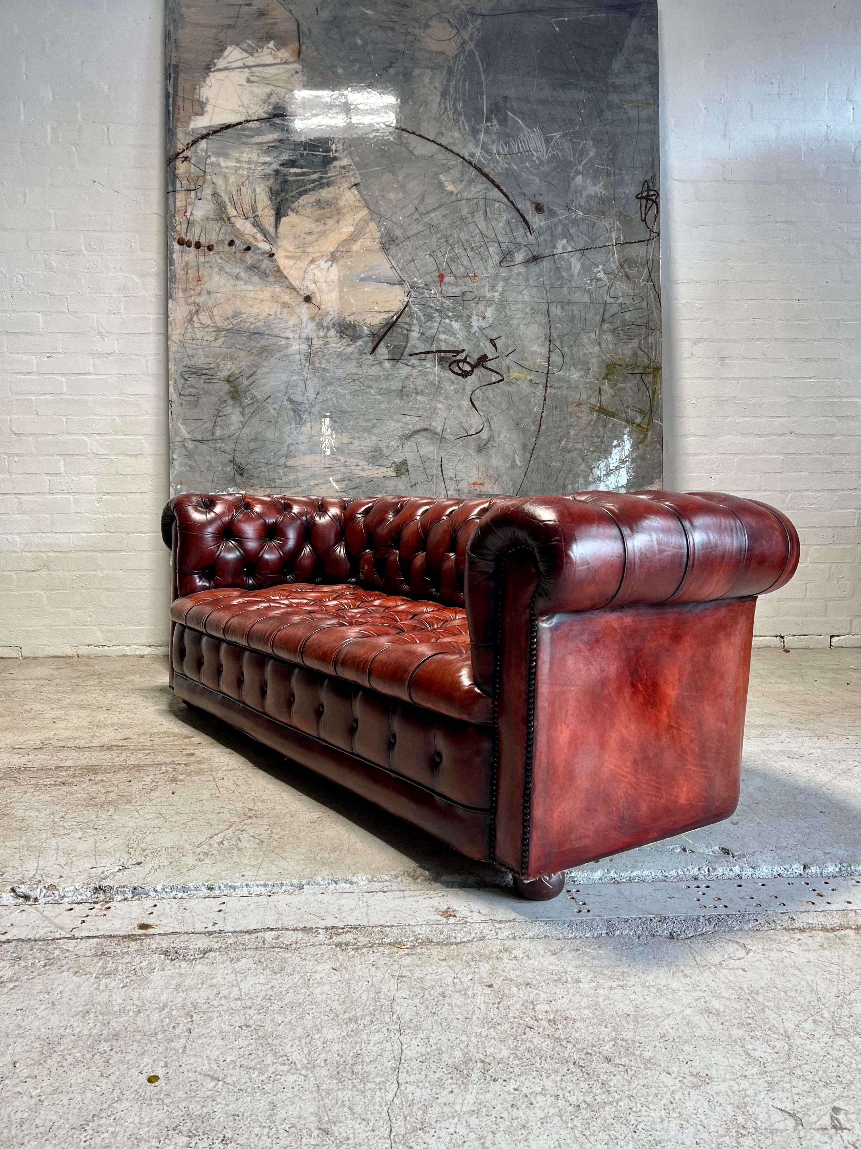 Stunning MidC Chesterfield Sofa in Hand Dyed Leathers For Sale 2