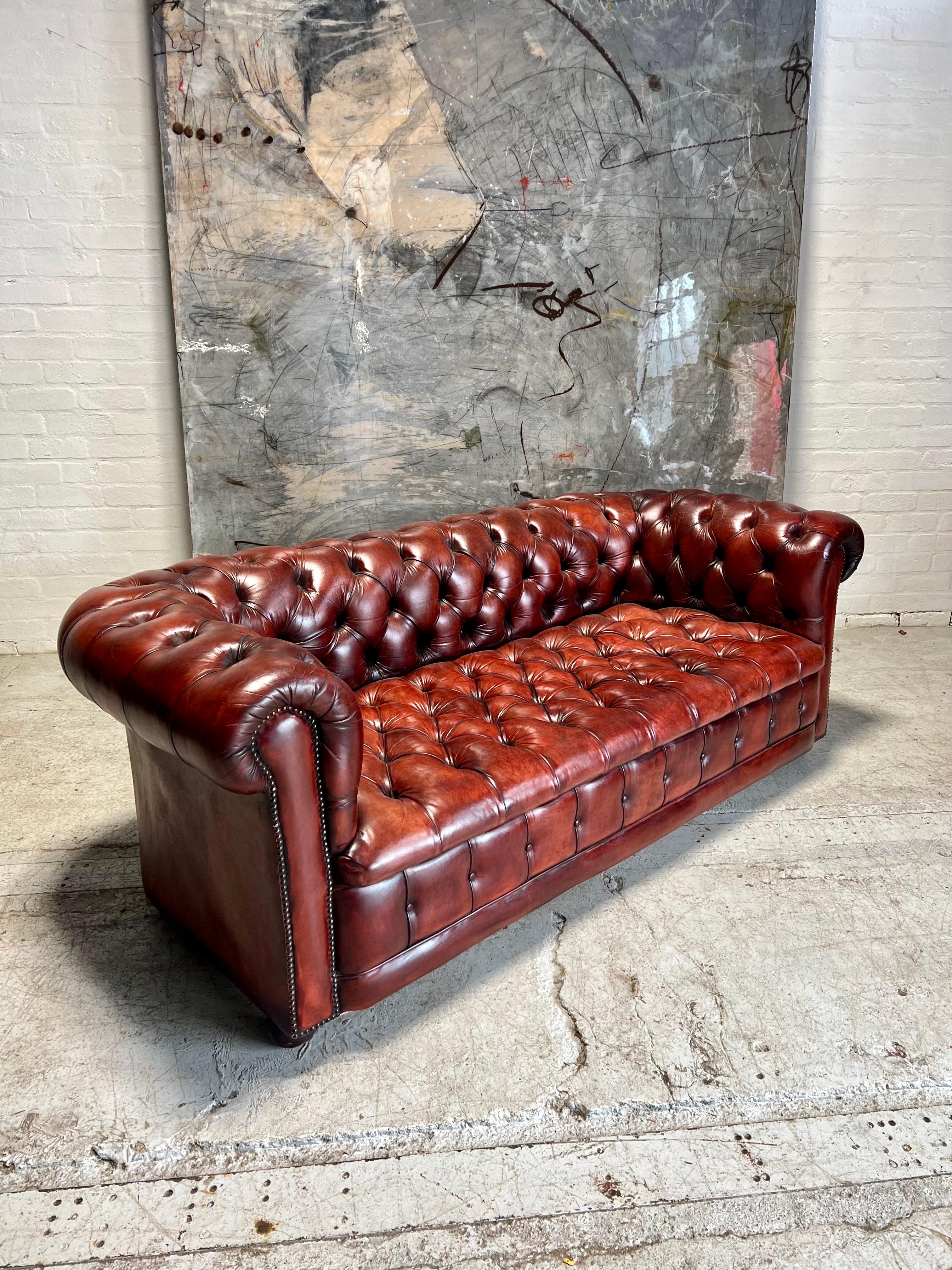 Stunning MidC Chesterfield Sofa in Hand Dyed Leathers For Sale 3