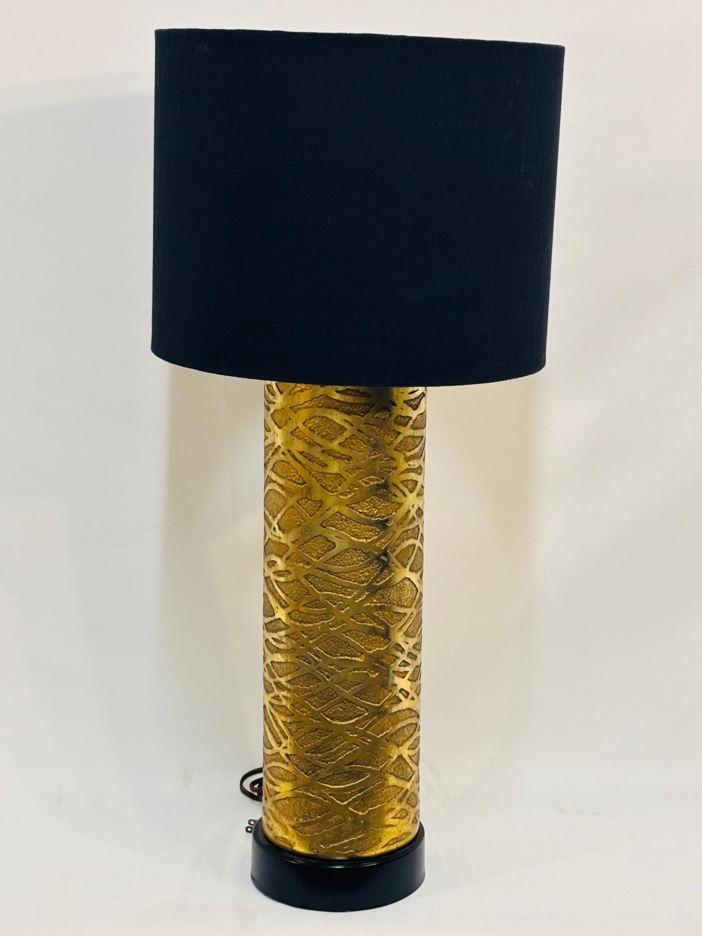 Bold, sculptural and unapologetically modern, this Italian Brutalist lamp is a striking fusion of raw industrial aesthetics and refined craftsmanship.

Whether as a dramatic accent in a minimalist interior or a collector's piece in a design-forward