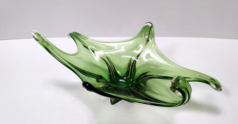 Stunning Vintage Green Murano Glass Bowl or Centerpiece, Italy For Sale 3