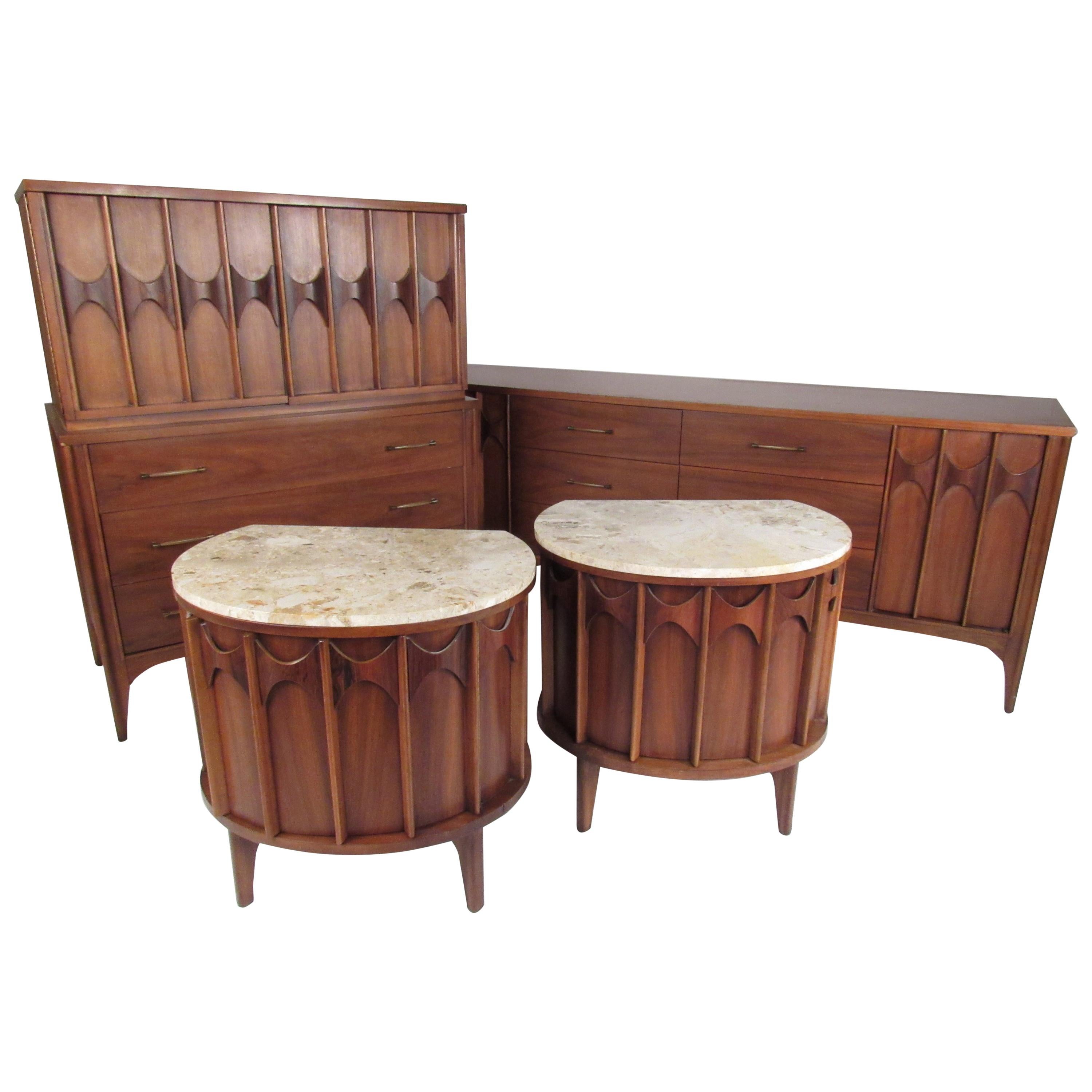 Pair Of Mid Century Modern Nightstands By Kent Coffey For Sale At