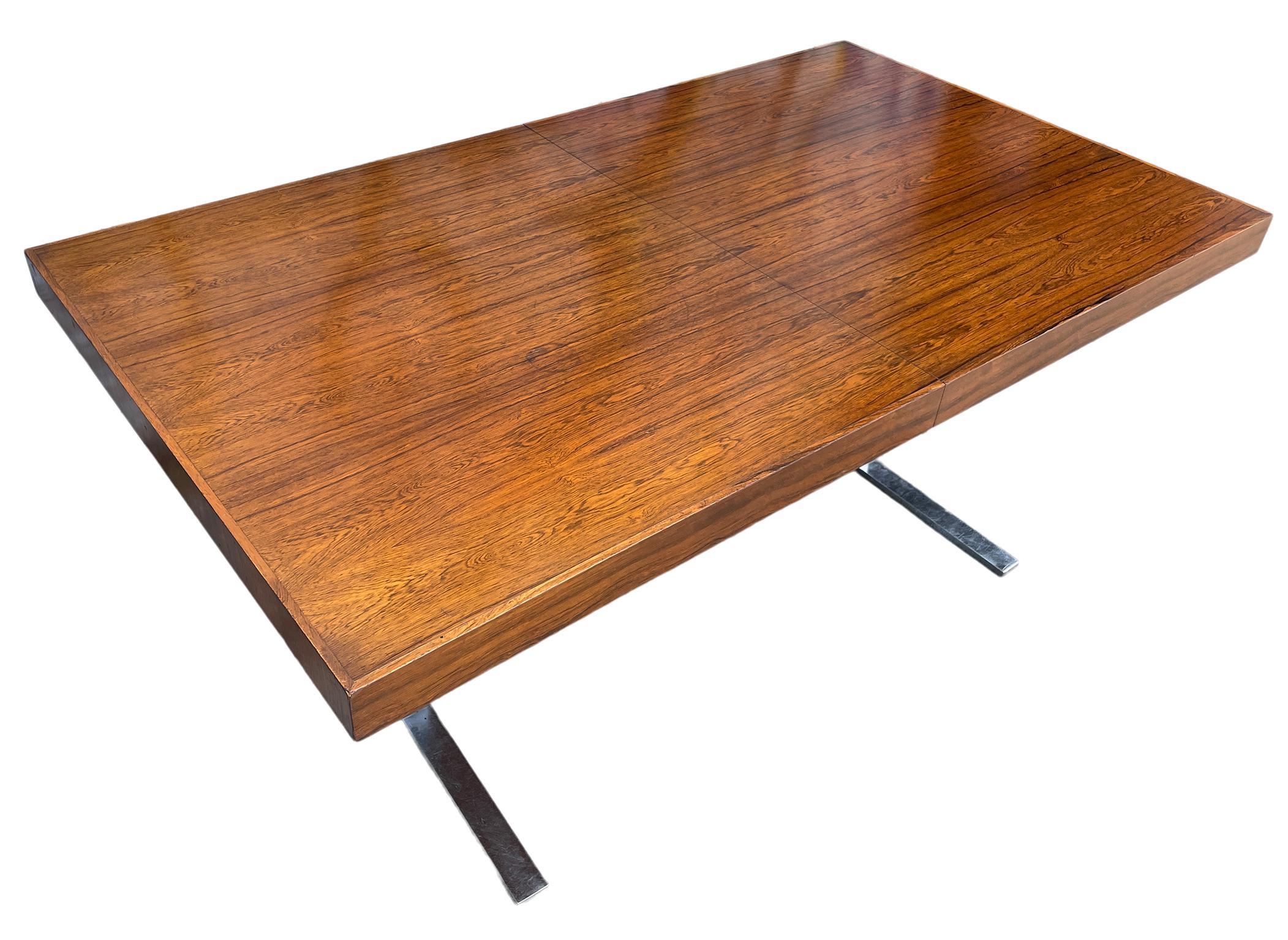 Mid-Century Modern Superbe table de salle à manger minimaliste du milieu du siècle en palissandre 1 feuille de Georg Petersens en vente