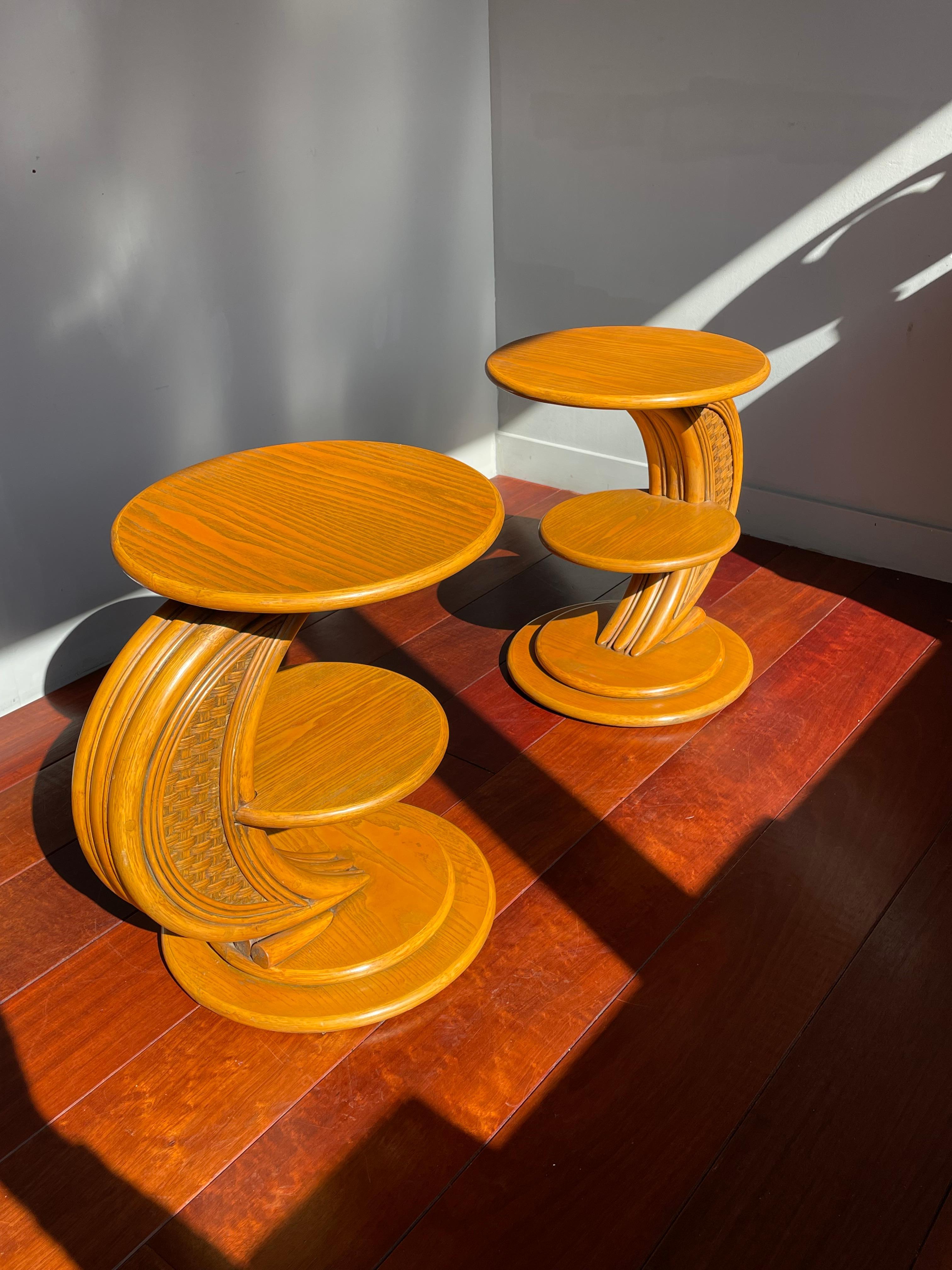 Français Superbe paire de tables de chevet ou d'appoint en rotin au design Modernity proche de la couleur de la menthe en vente