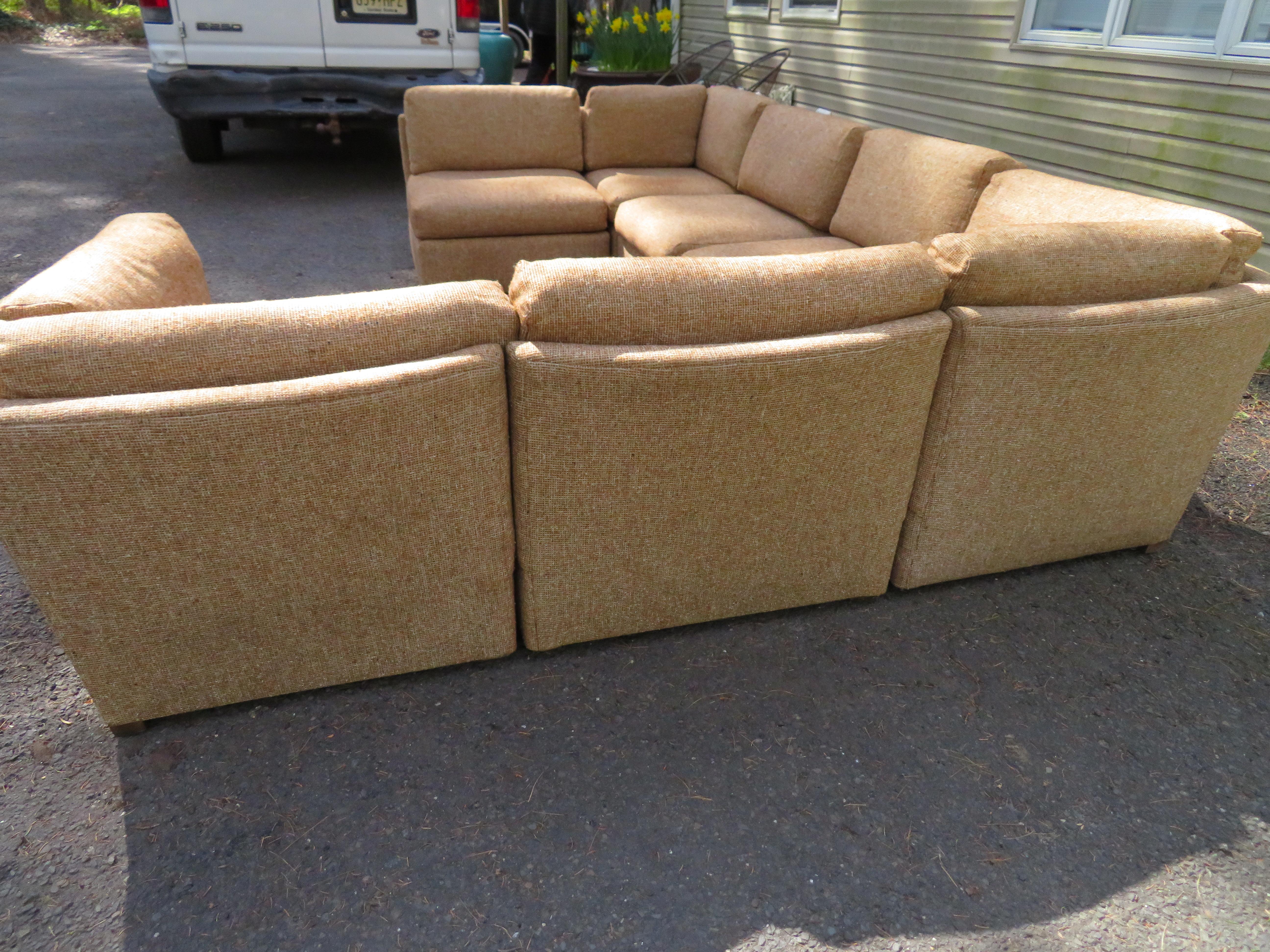 Stunning Milo Baughman 7 Piece Curved Back Cube Sectional Sofa Mid-Century In Good Condition In Pemberton, NJ