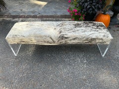 Atemberaubende Milo Baughman Stil Modern Cowhide Dicke Platte Lucite Bank