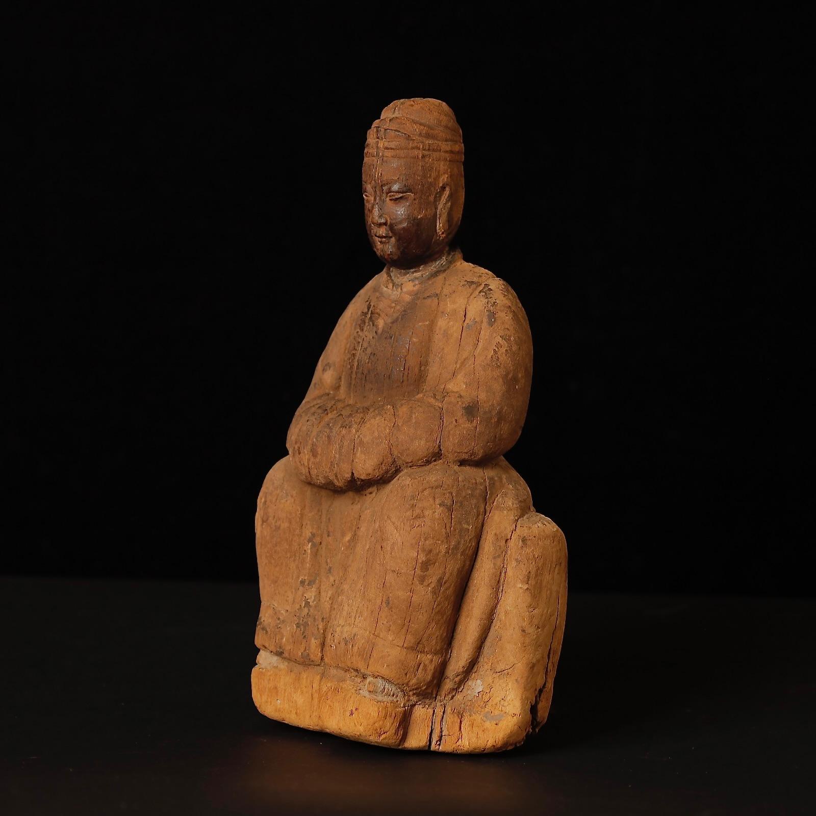 Stunning Ming Period Male Deity Sculpture – 14th–17th Century China For Sale 4