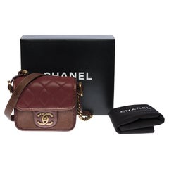 Stunning Mini Chanel Classic shoulder Flap bag in burgundy quilted leather, GHW