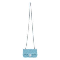 Superbe sac à bandoulière Mini Chanel en cuir caviar turquoise:: matériel argenté