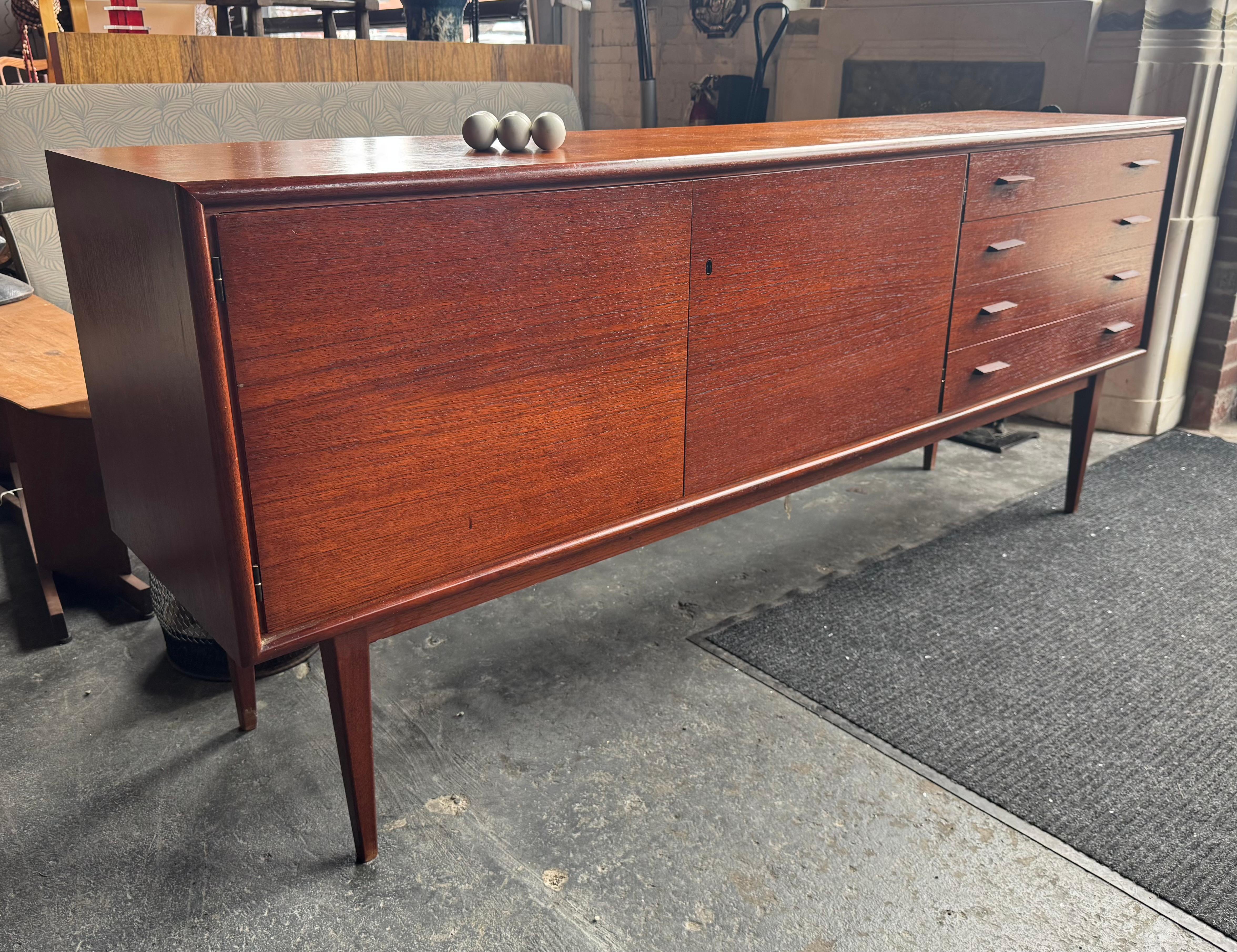 Stunning Minimalist Teak & Maple Credenza by Helmut Magg for WK Möbel, 1950s For Sale 6