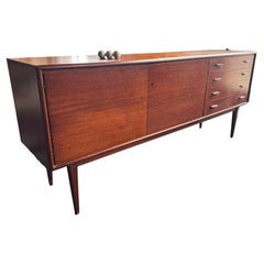 Impresionante credenza minimalista de teca y arce de Helmut Magg para WK Möbel, años 50