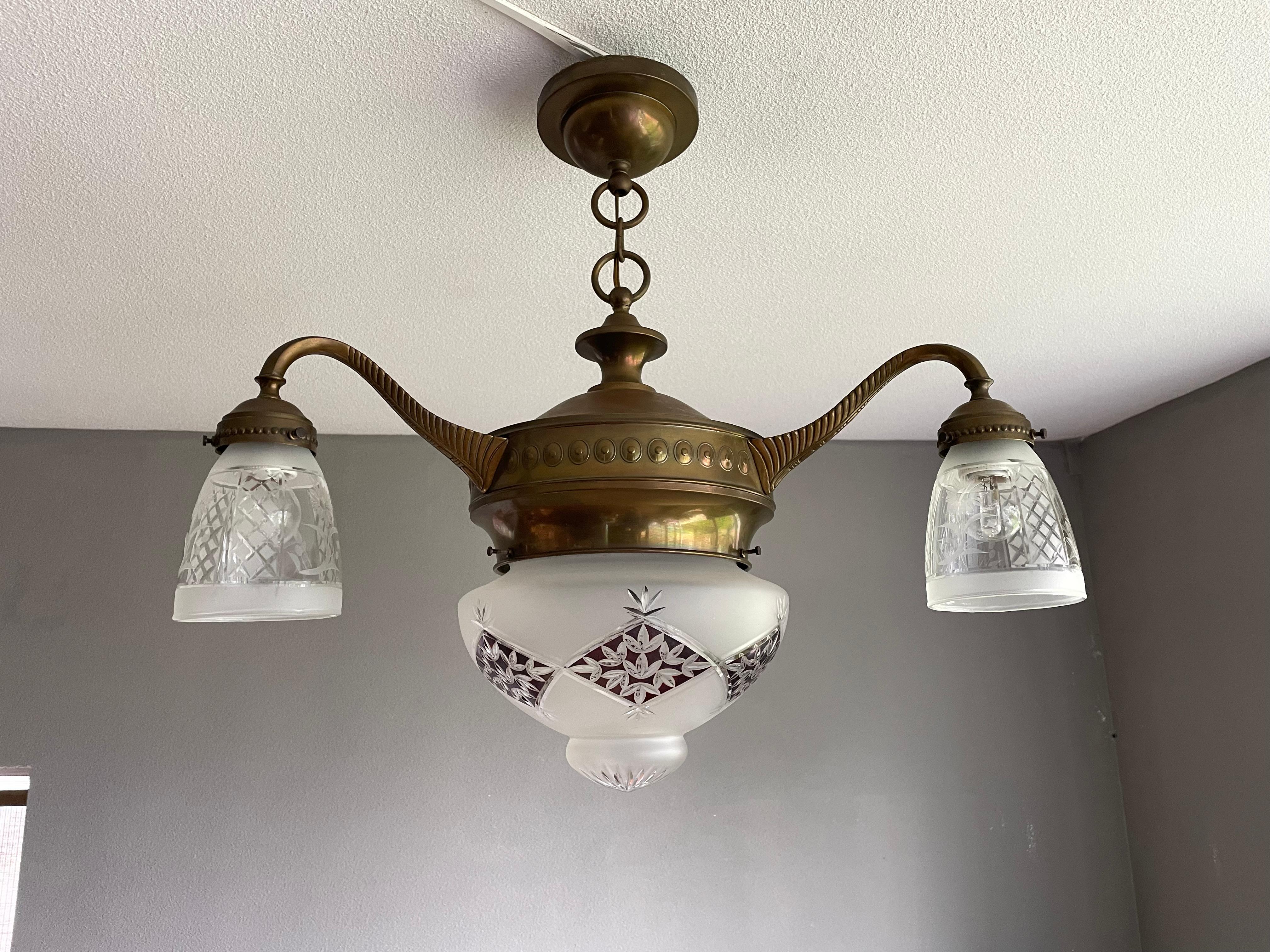 Stunning & Mint Condition Brass and Cut Glass Arts and Crafts Chandelier, 1910s For Sale 14