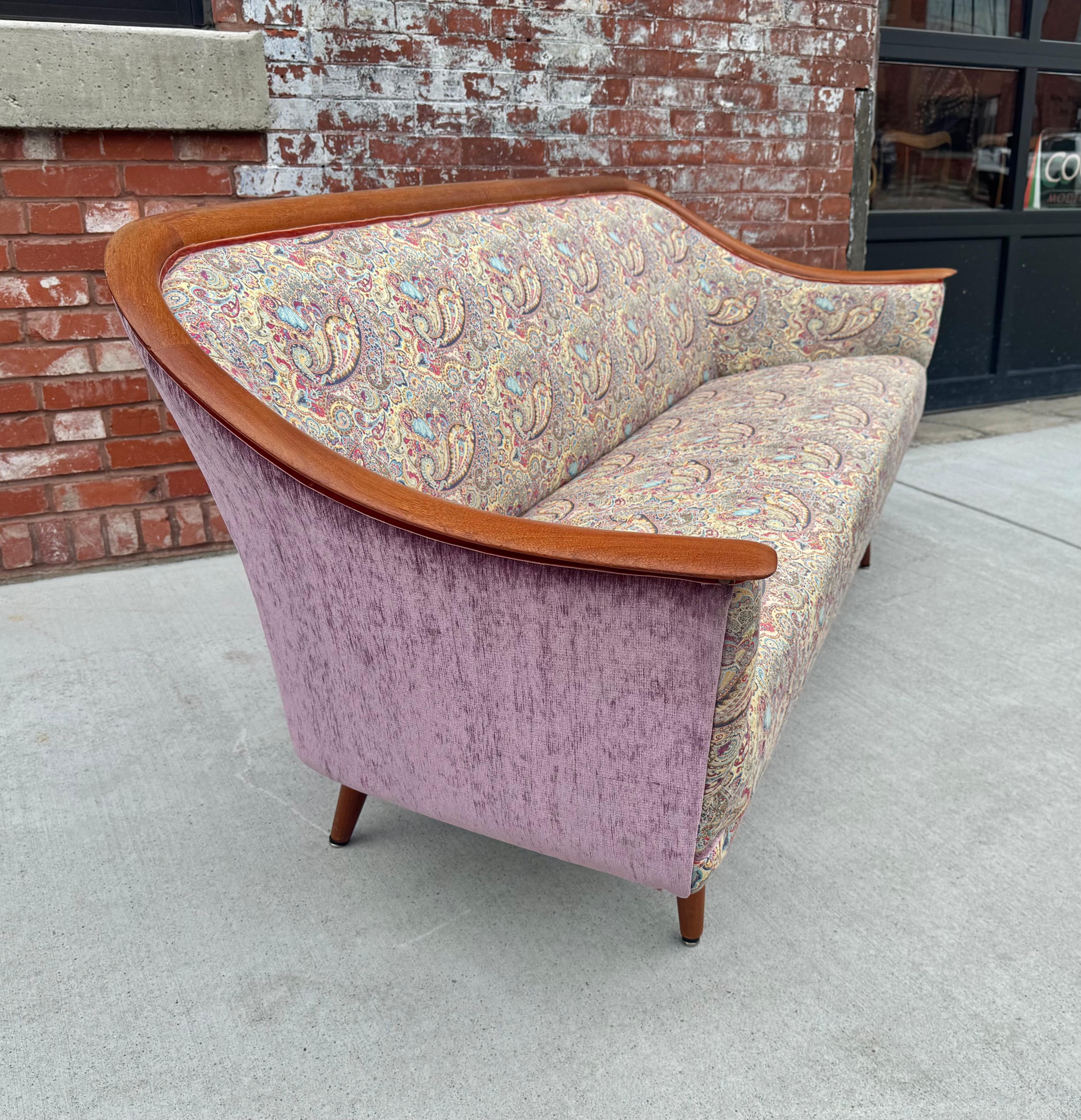 Impresionante modelo 550 diseñado por Fredrik Kayser de Noruega, , Diseño escandinavo en Bueno estado para la venta en Buffalo, NY