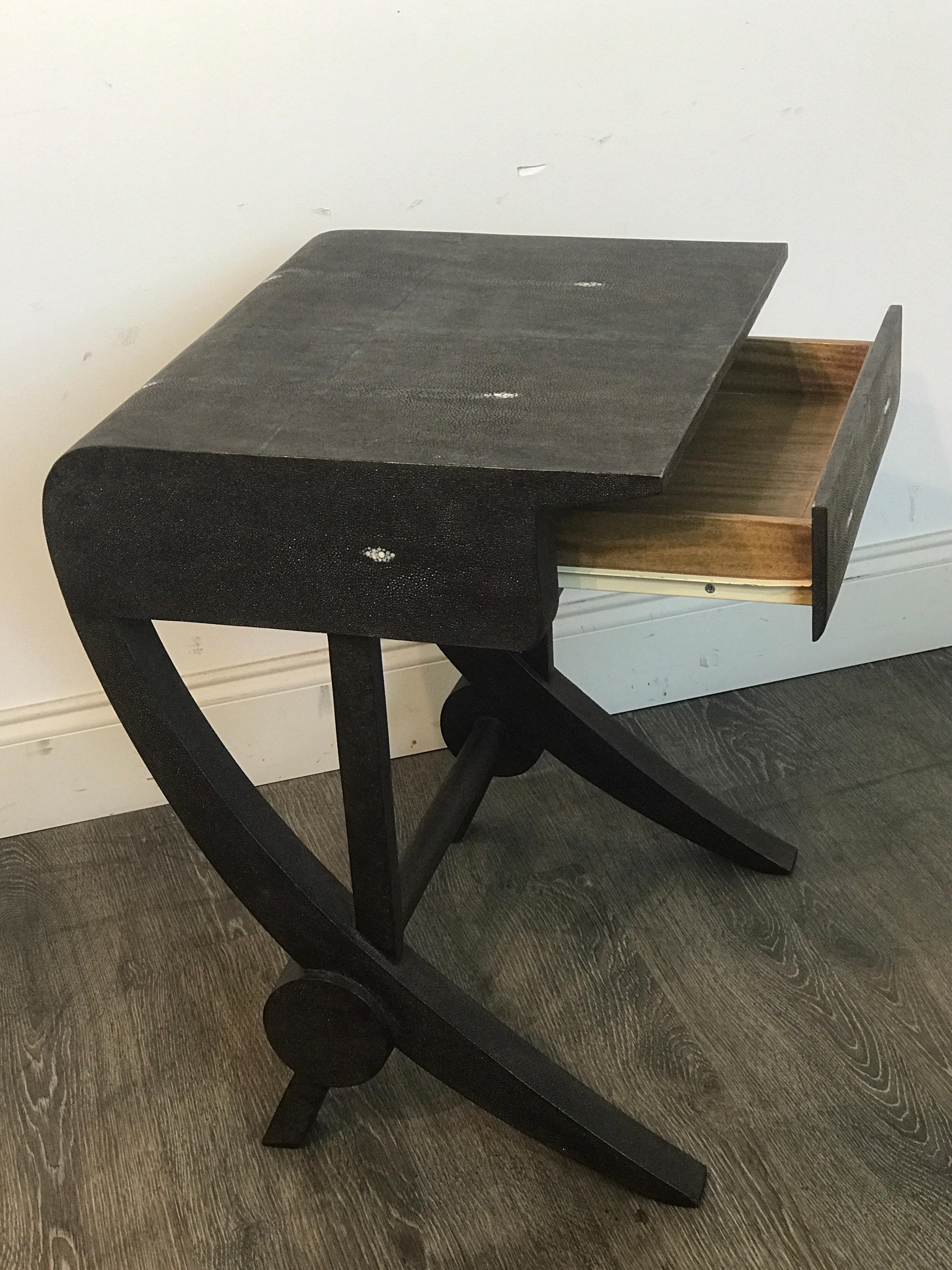 Stunning Modern Black and White Shagreen Cantilever End Table by R&Y Augousti In Good Condition In West Palm Beach, FL