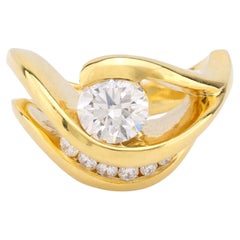 Stupendo anello moderno con diamante in oro giallo 14k