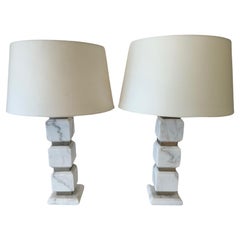 Atemberaubendes modernes Paar Tischlampen aus Marmor und Edelstahl in Würfelform