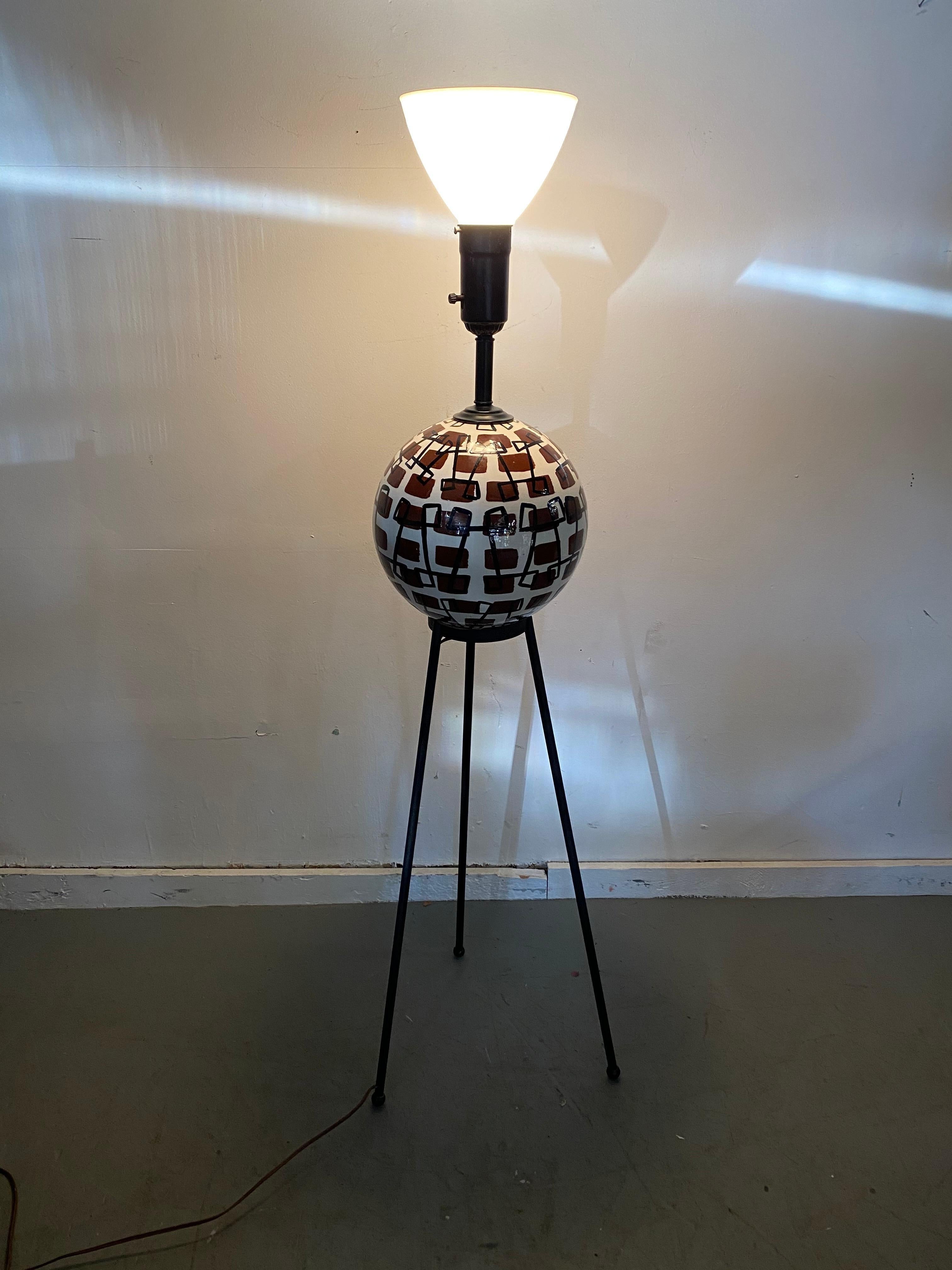 American Stunning Modernist Floor Lamp by TYE of California / Angelo Testa For Sale