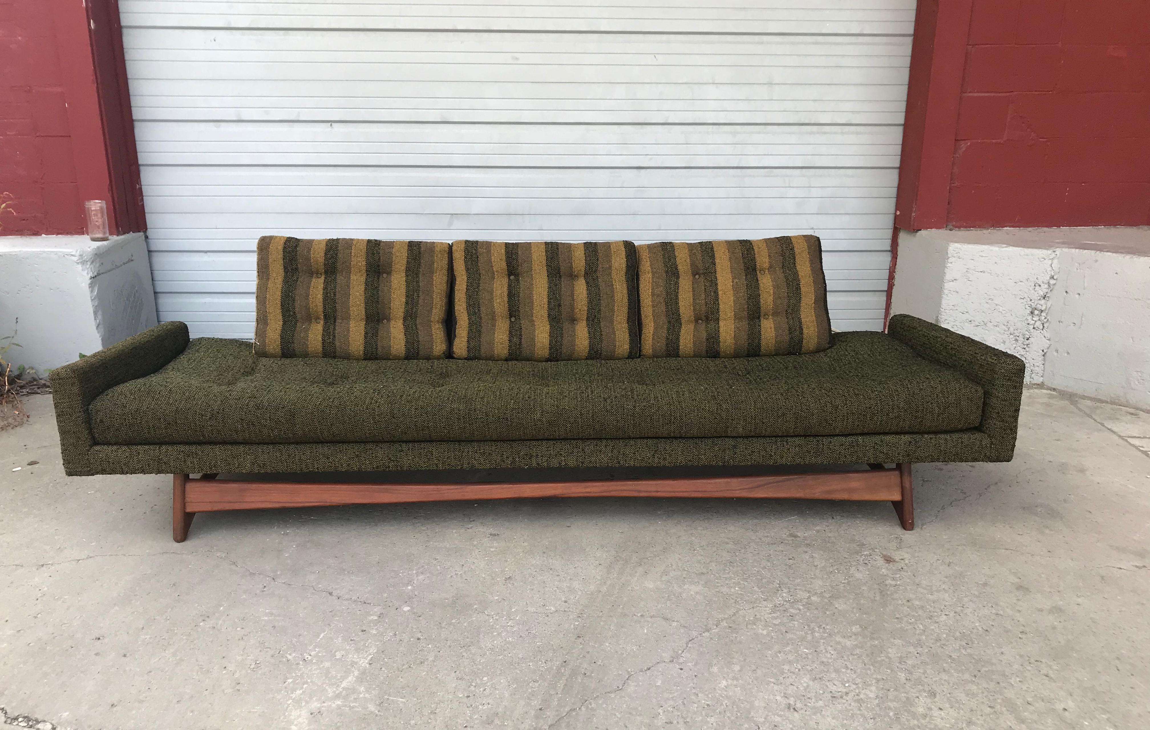 Mid-Century Modern Stunning Modernist Sofa by Adrian Pearsall for Craft Associates