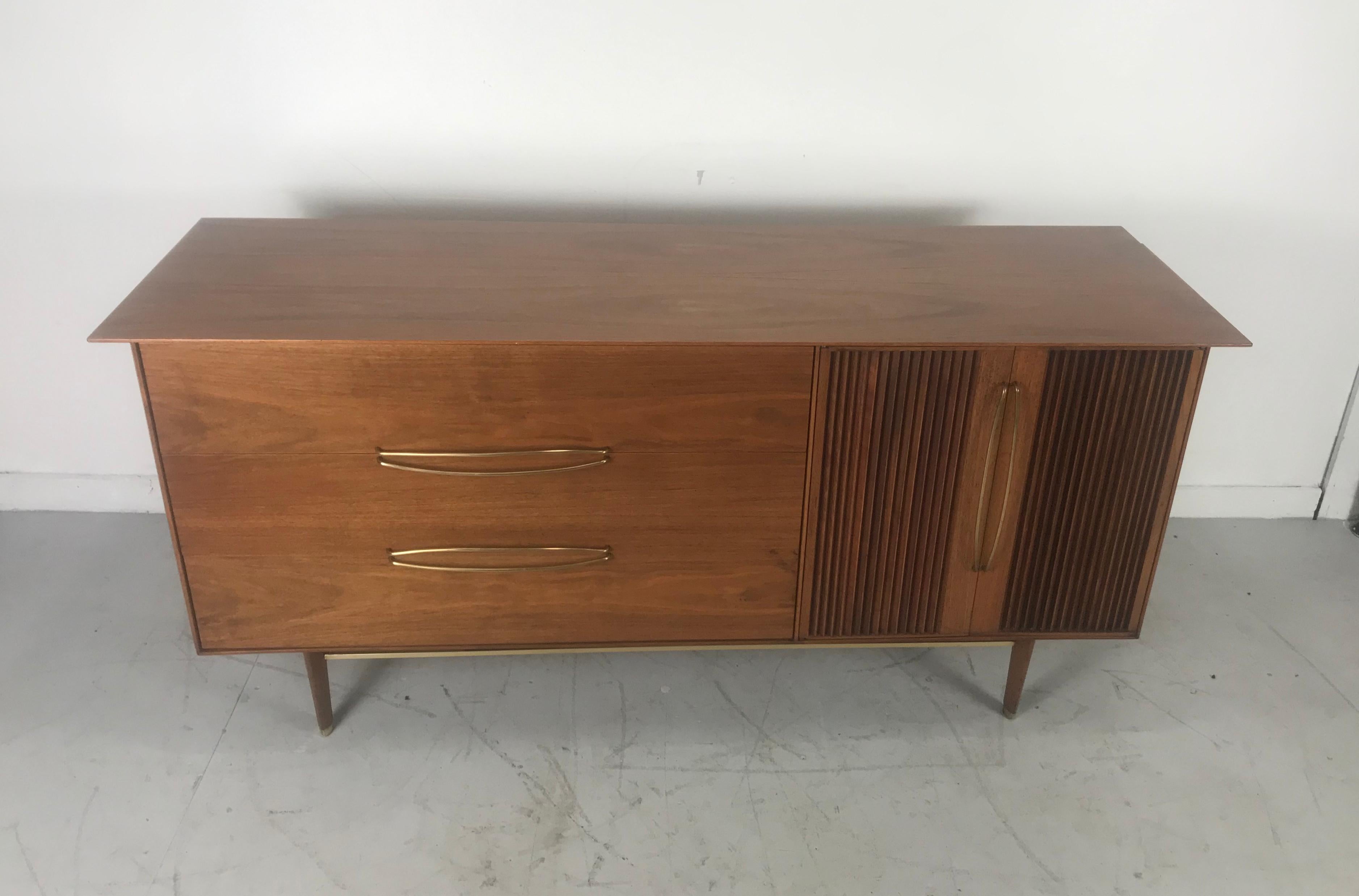 Stunning Modernist Walnut and Brass Dresser by Helen Hobey Baker In Good Condition In Buffalo, NY