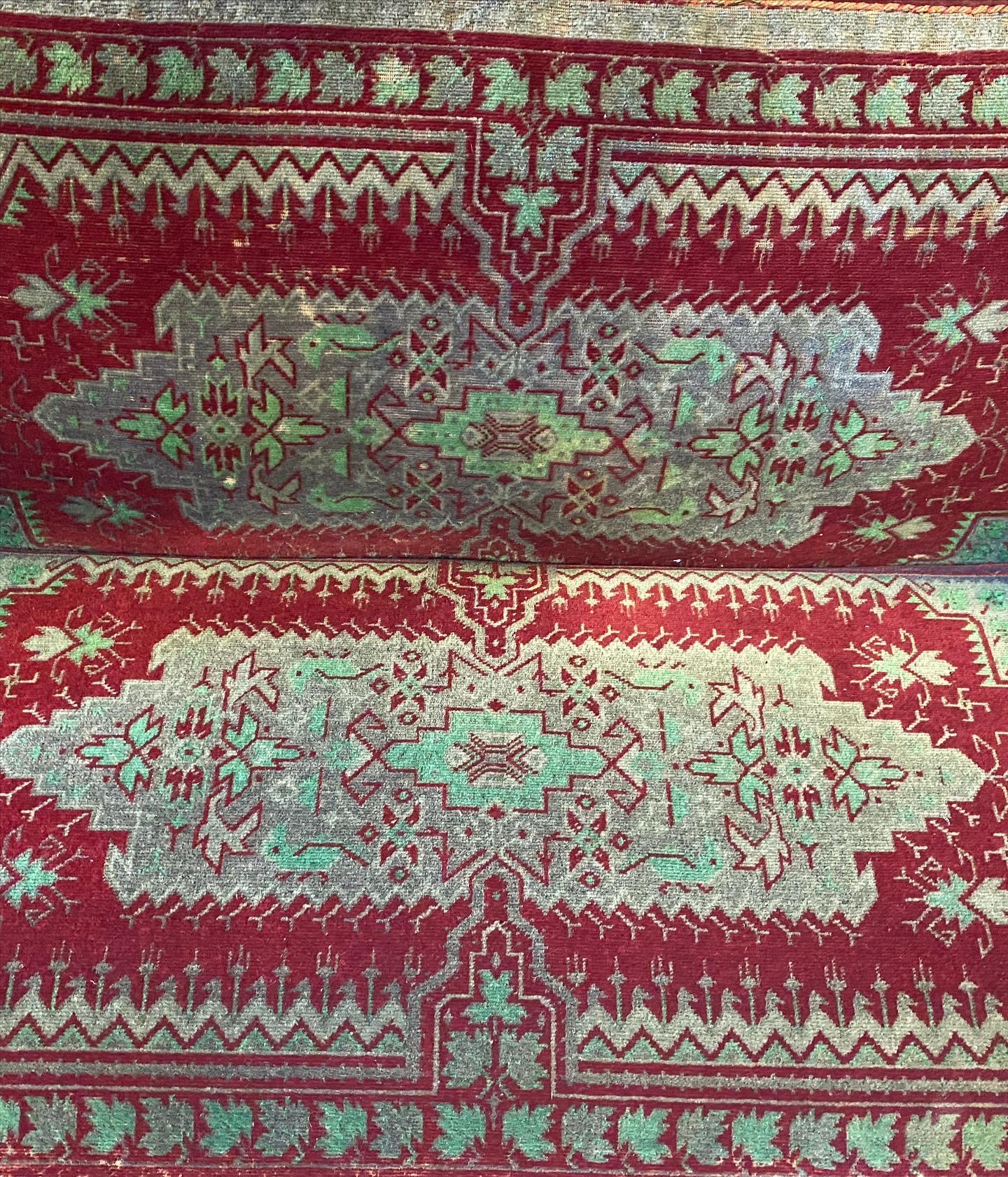 Début du 20ème siècle Superbe tissu de tapisserie russe stylisé en mohair gaufré en forme de banquette en vente