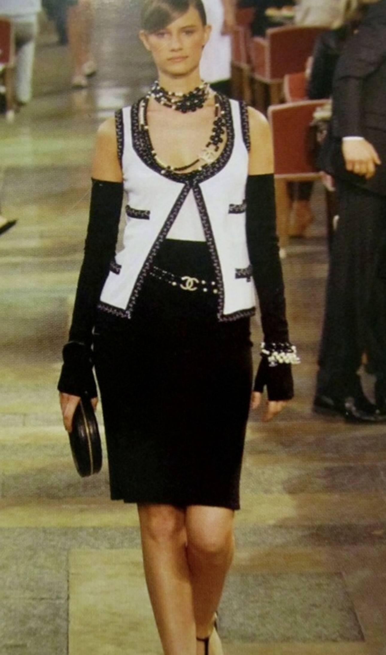 Women's Stunning Monochrome Chanel Cashmere Signature Dress Gilet Suit Set Ensemble