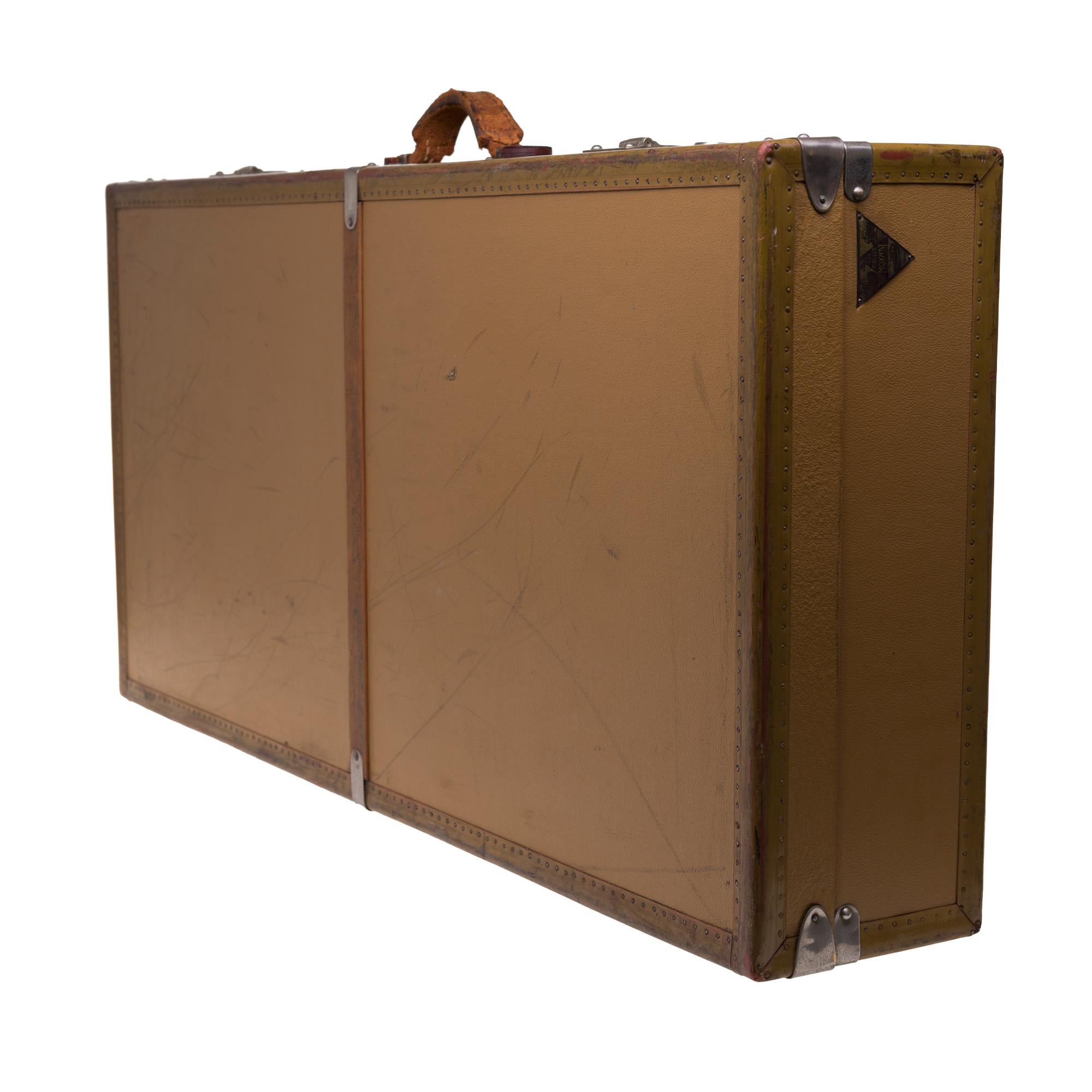 Atemberaubender MOYNAT-Koffer aus beigem Monogramm-Leinwand mit Monogramm im Zustand „Gut“ im Angebot in Paris, IDF