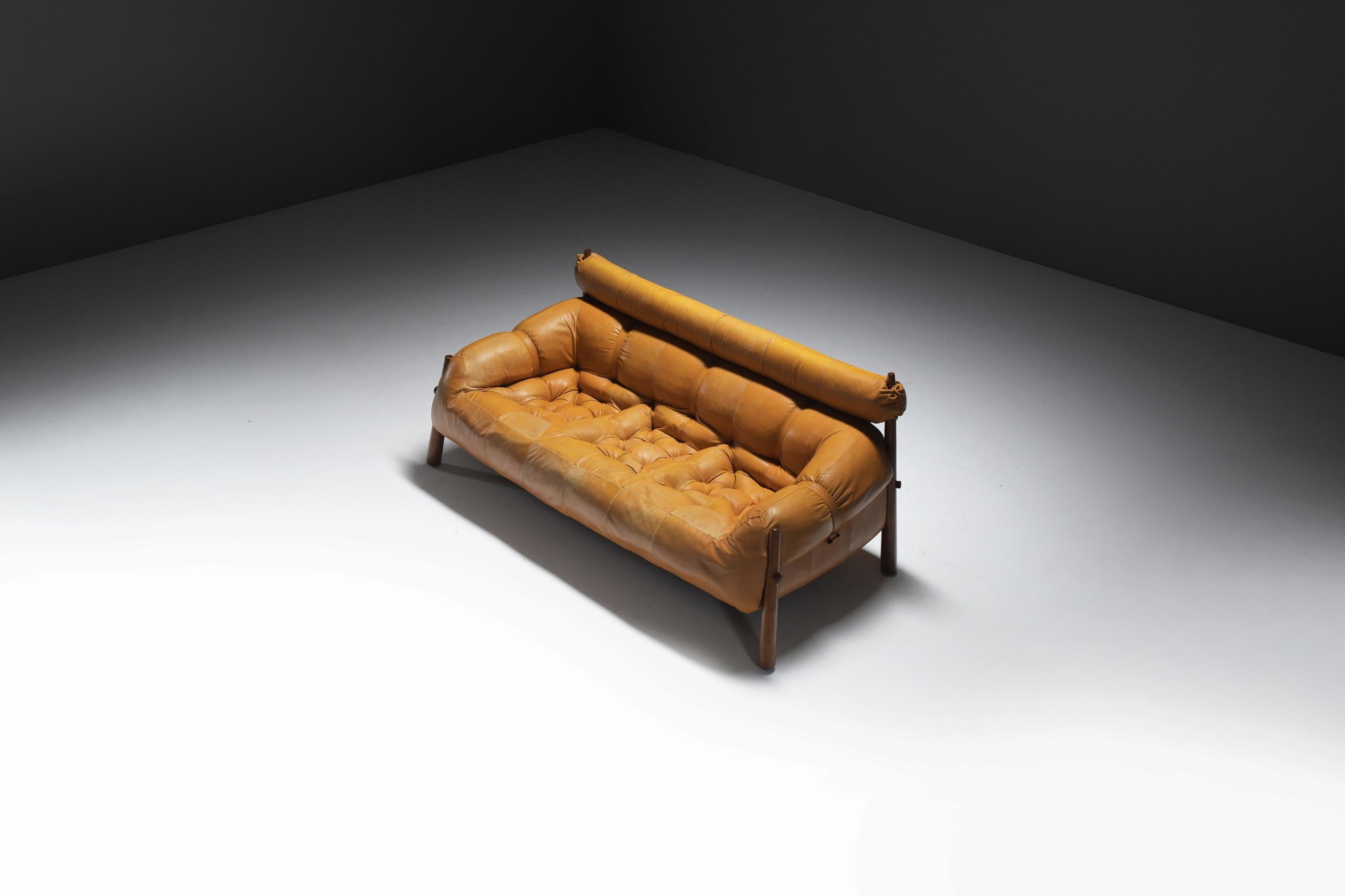 Tedesco Splendido divano lounge MP-81 in pelle cognac di Percival Lafer per Lafer S.A. in vendita