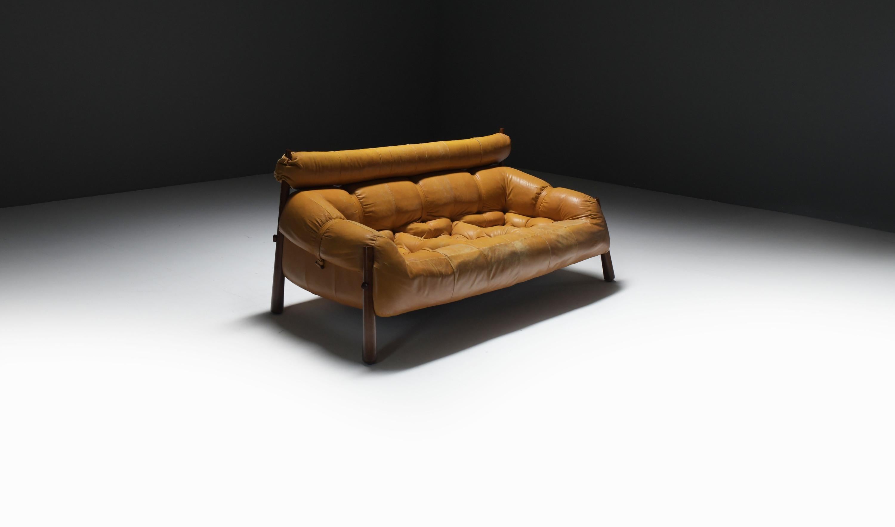 Splendido divano lounge MP-81 in pelle cognac di Percival Lafer per Lafer S.A. in vendita 2