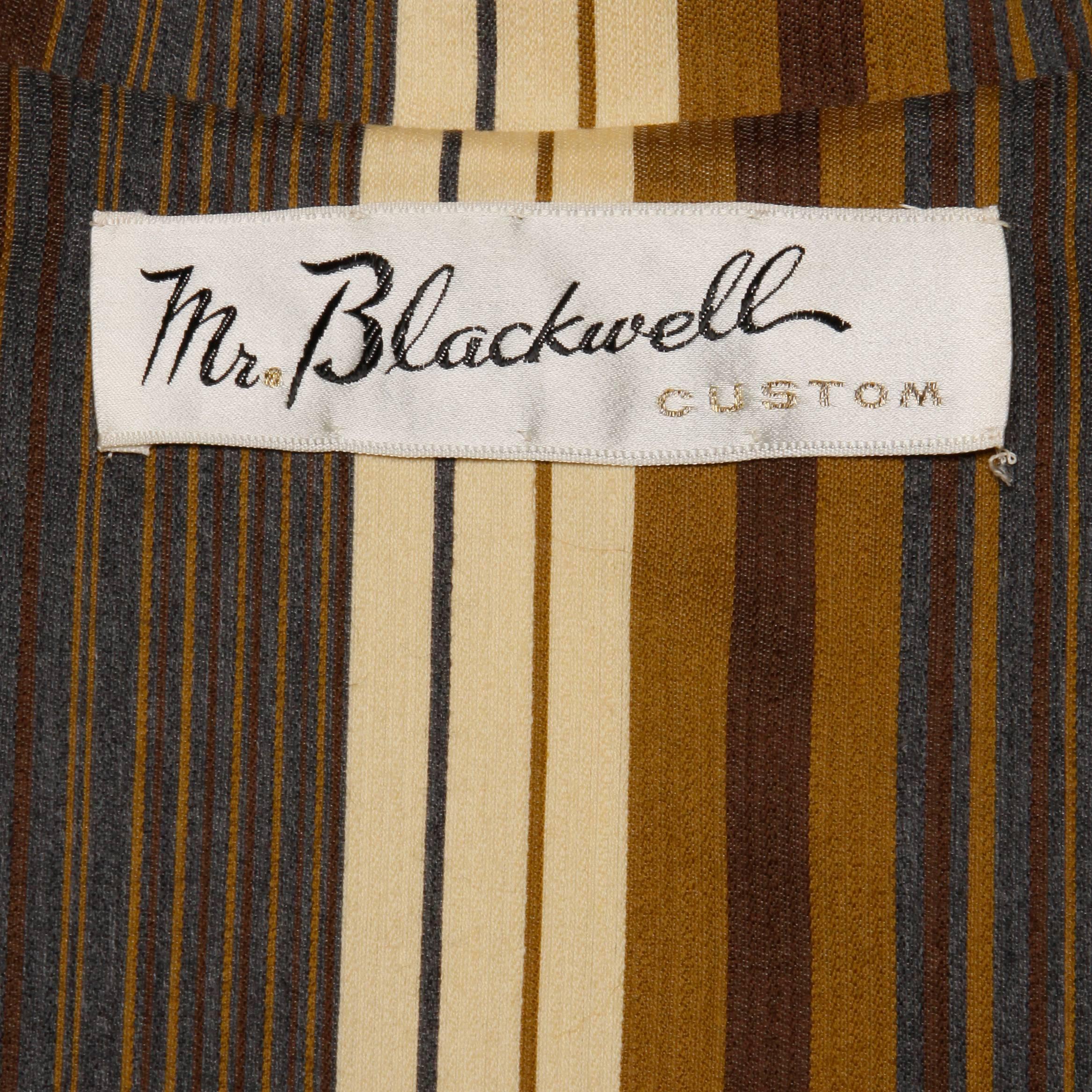 Superbe manteau cape Mr. Blackwell vintage des années 1960 en laine et soie avec doublure rayée Excellent état - En vente à Sparks, NV