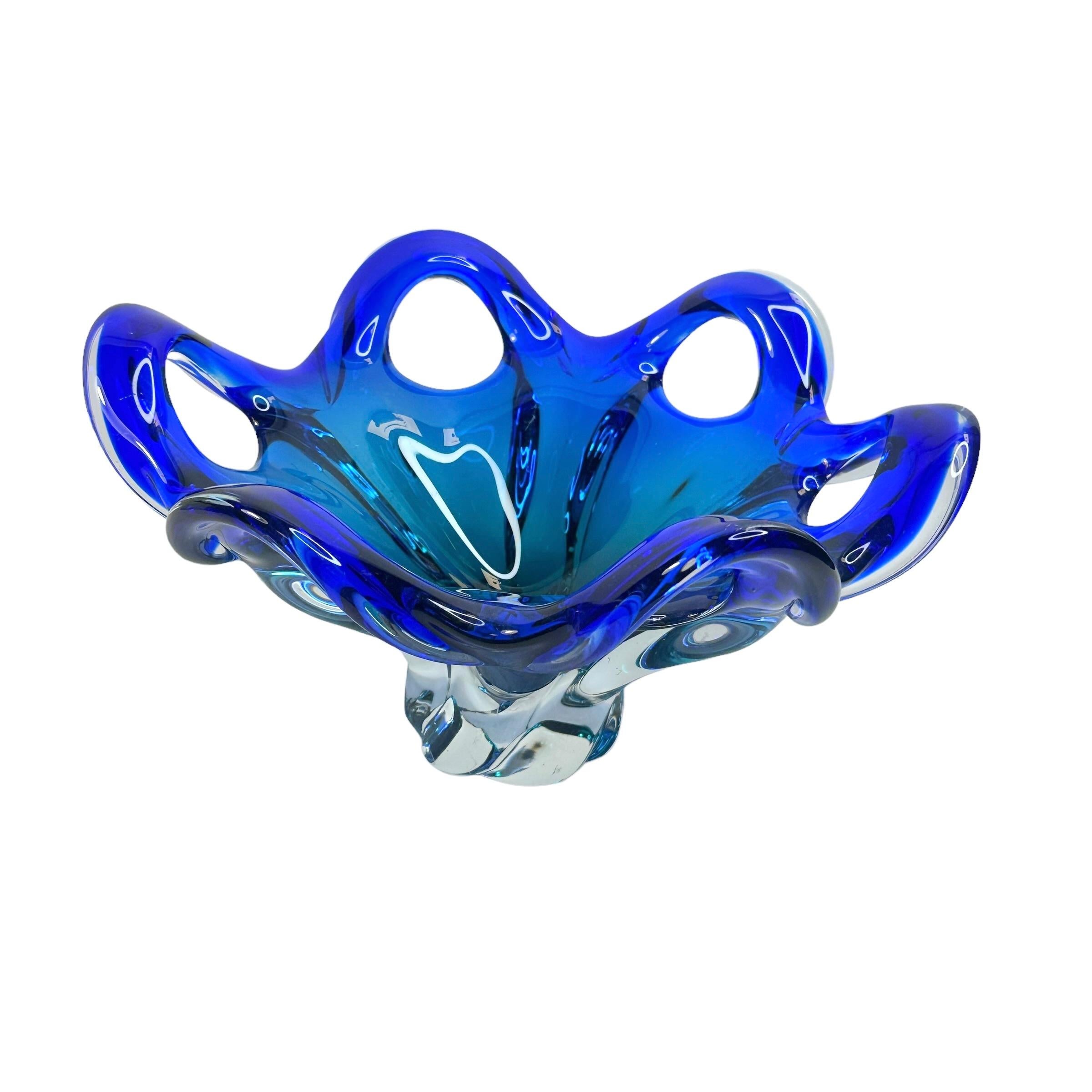 Stunning Murano Art Glass Bowl Catchall Blue and Clear, Vintage, Italy, 1970s For Sale 1