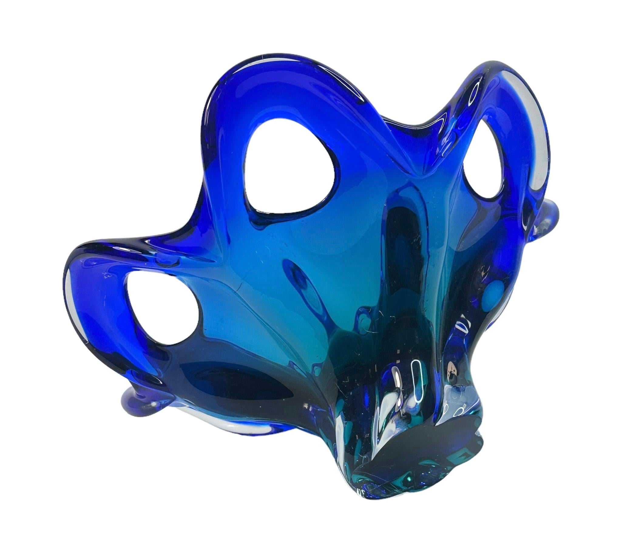 Stunning Murano Art Glass Bowl Catchall Blue and Clear, Vintage, Italy, 1970s For Sale 2