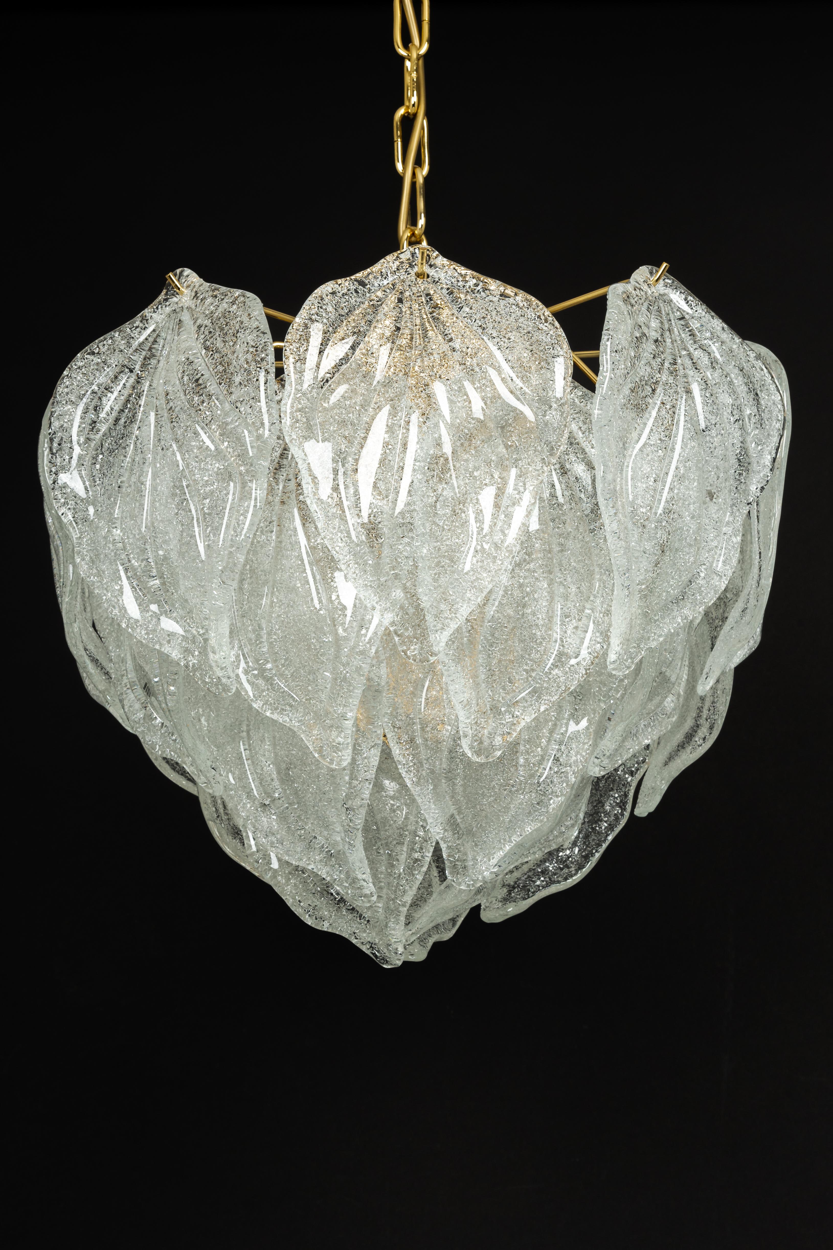 Stunning Murano Glass and brass Chandelier, Italy, 1970s For Sale 4