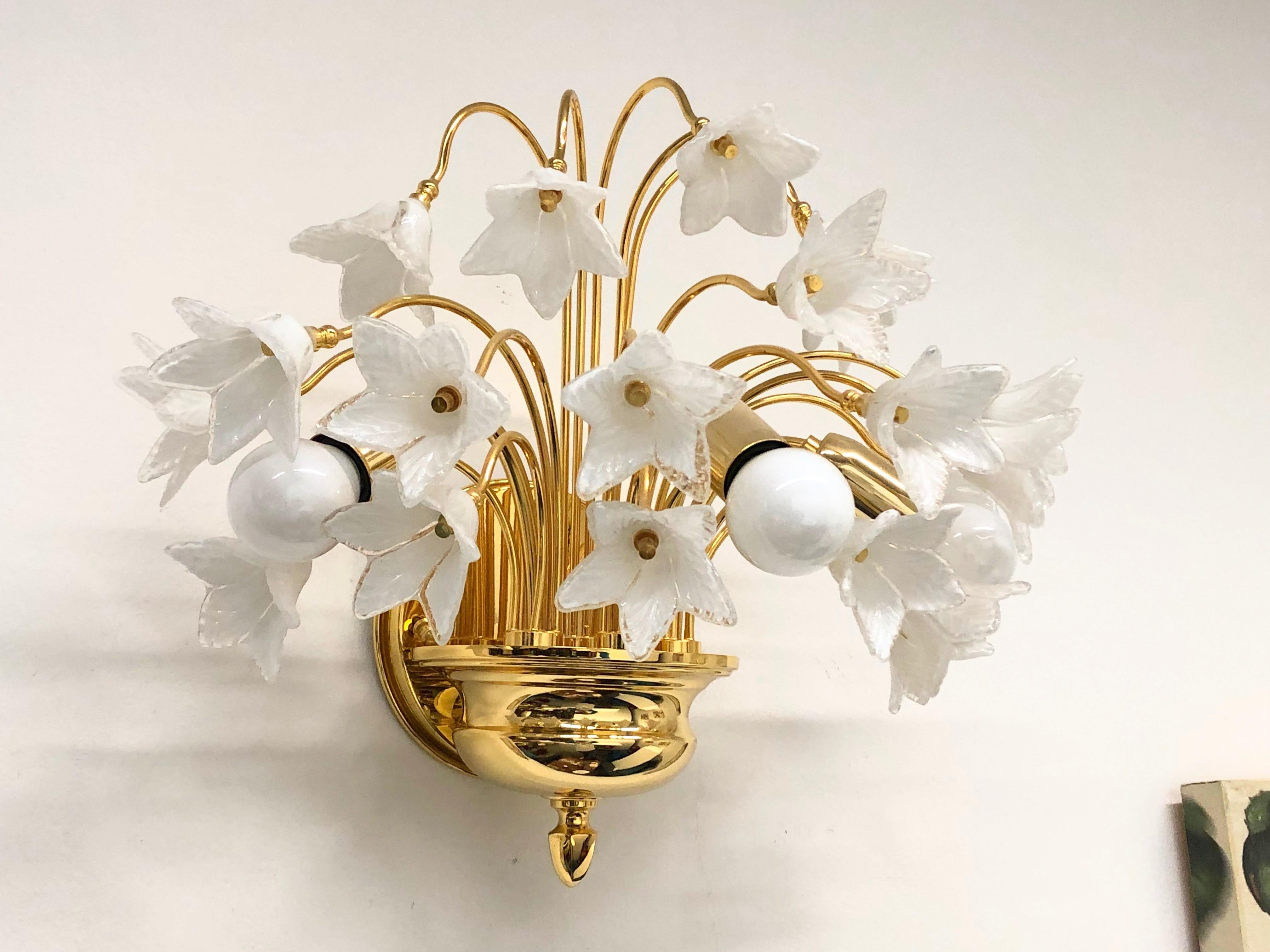 Hollywood Regency Stunning Murano Glass and Gold-Plated Sconce Wall Lamp Vintage, Italy, 1980s For Sale