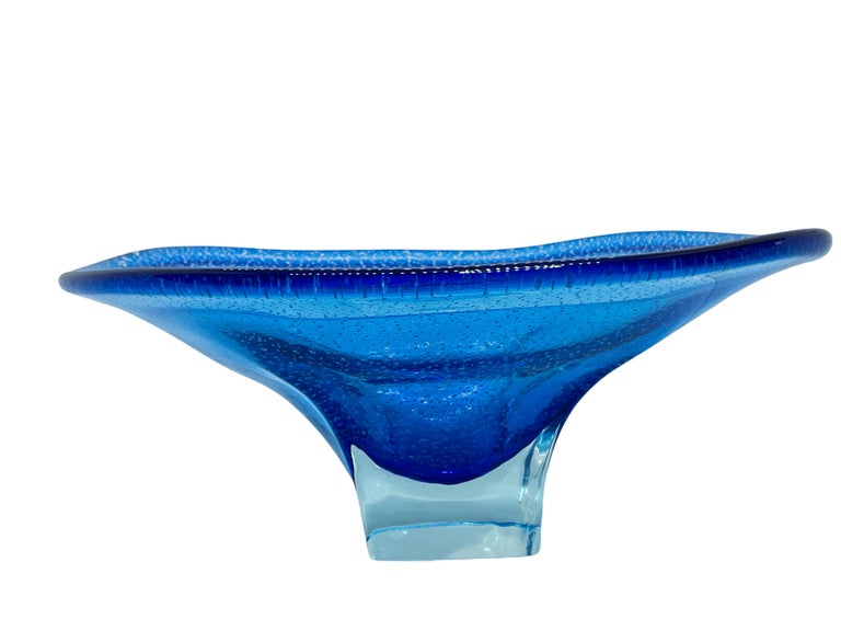Italian Stunning Murano Glass Bowl Catchall Blue and Clear, Vintage, Italy, 1980s For Sale