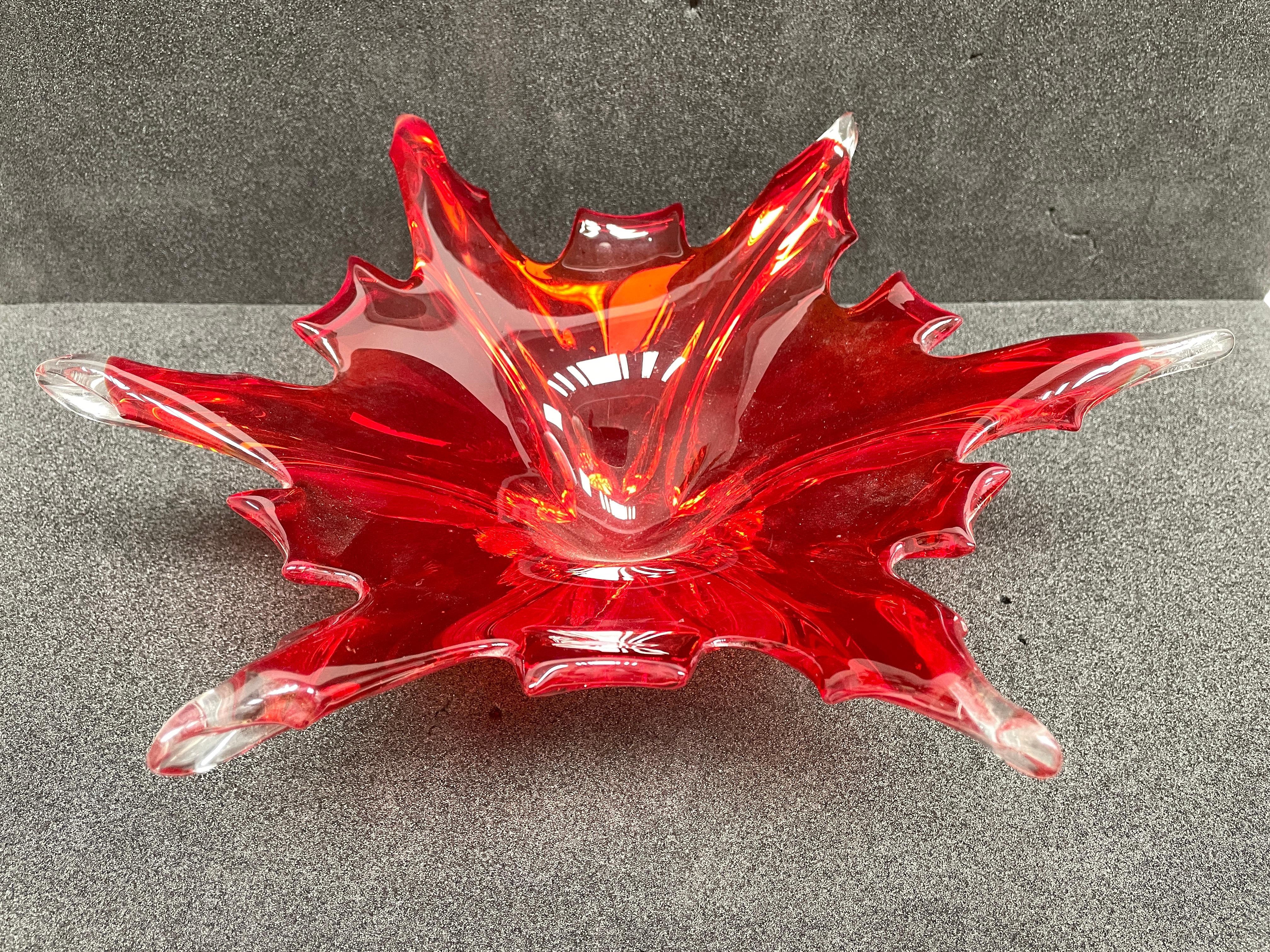 Stunning Murano Glass Bowl Catchall Red and Clear Vintage, Italy, 1970s In Good Condition For Sale In Nuernberg, DE