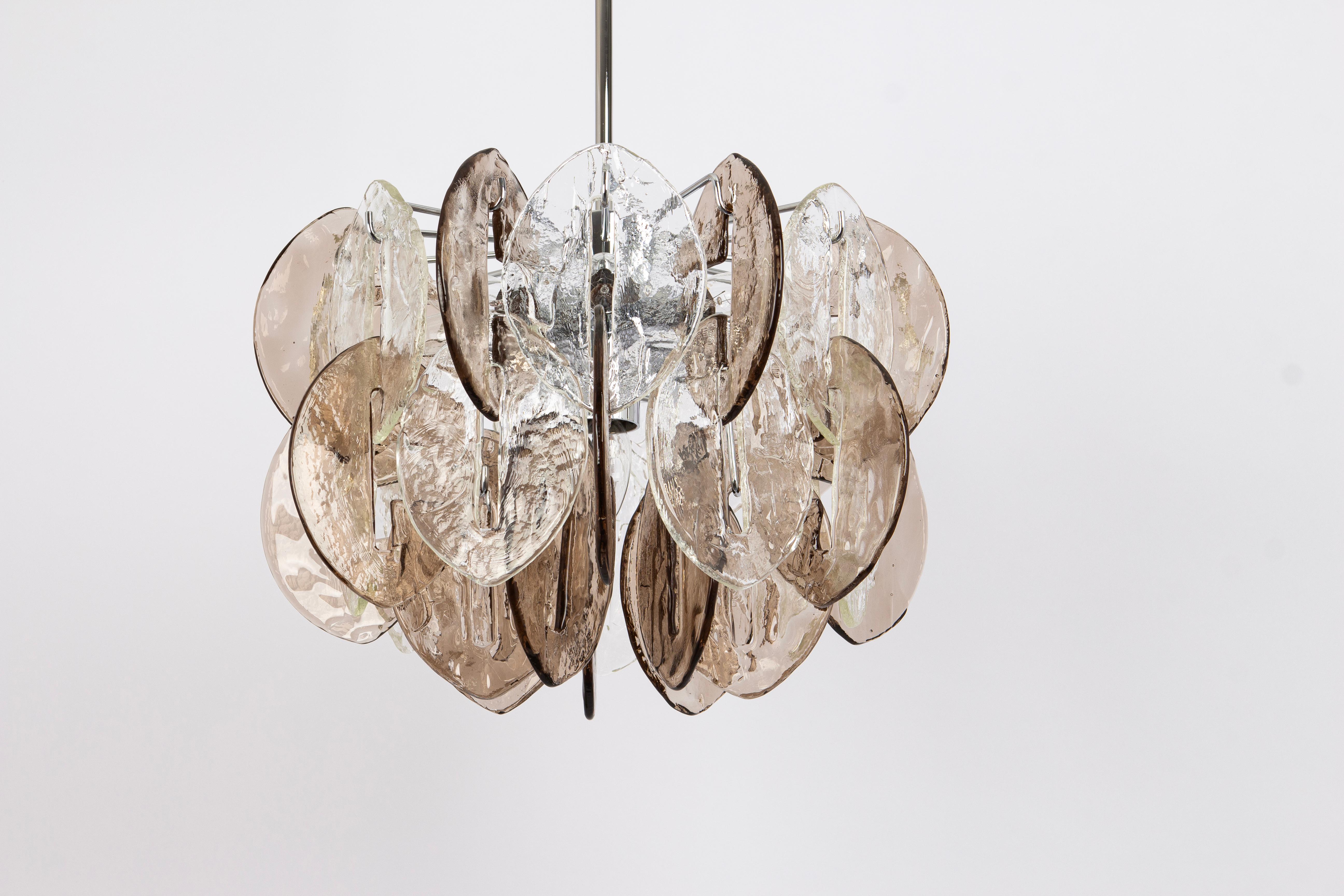 Stunning Murano Glass Chandelier Designed by Carlo Nason for Kalmar, 1970s For Sale 4