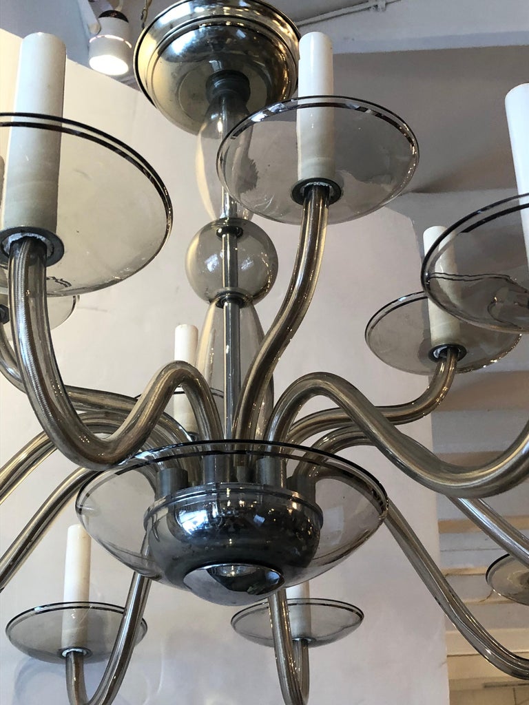Stunning Murano Glass Mid-Century Modern 12-Arm Chandelier In Good Condition For Sale In Hopewell, NJ