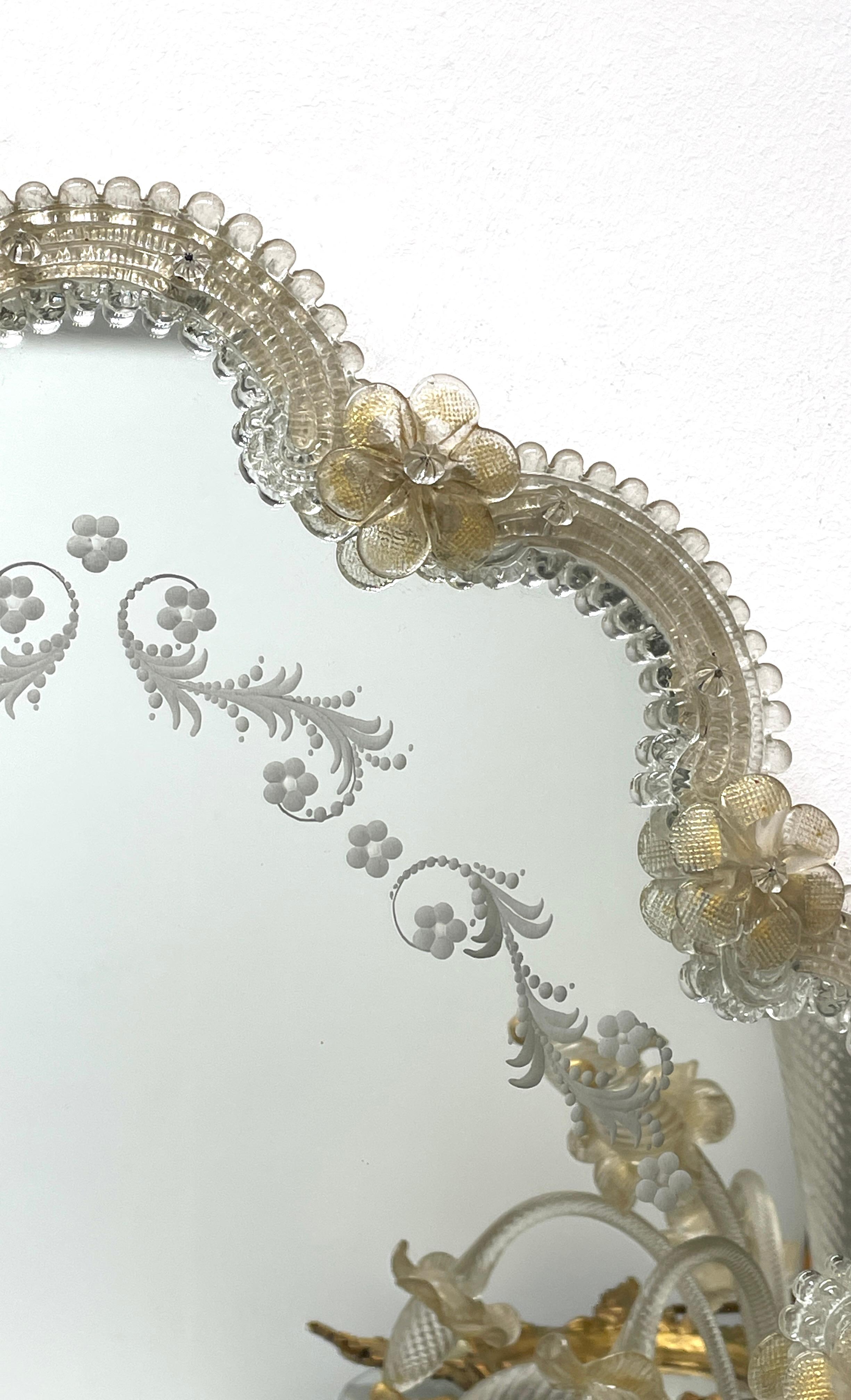 Stunning Murano Glass Wall Mirror Clear and Gold Flakes Glass 1960s, Italy 2
