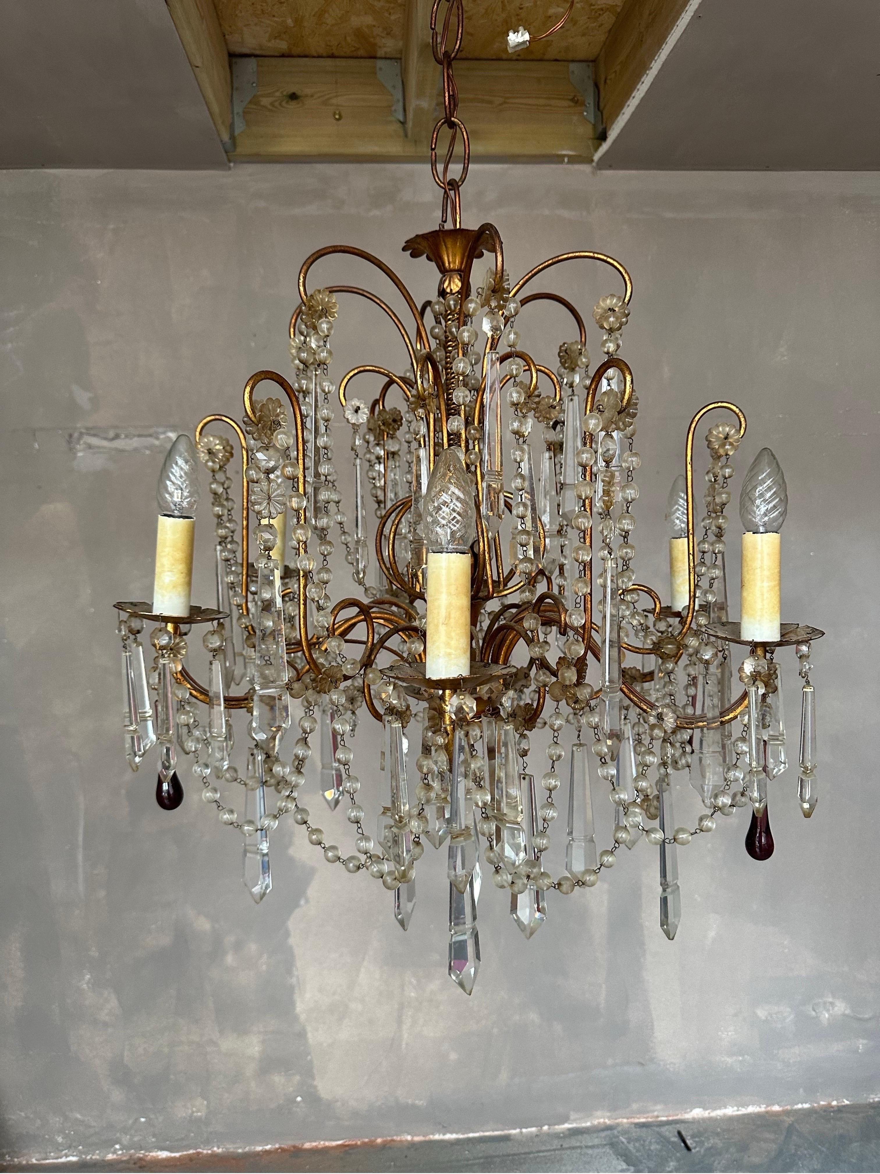 Stunning Murano Italian gilt metal crystal chandelier  In Good Condition For Sale In Worthing, GB