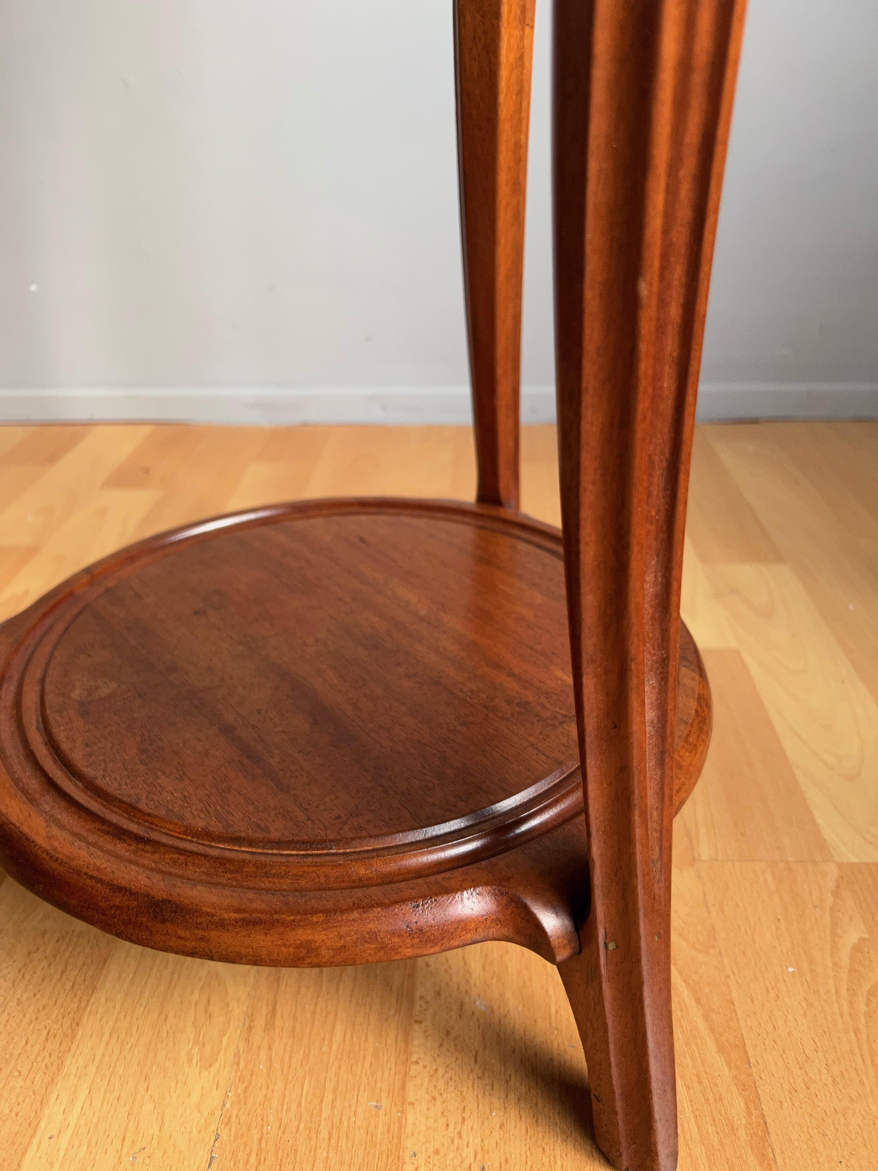 Stunning Nancy Style Art Nouveau Nutwood Triangle Shape Table / Plant Stand 1900 In Excellent Condition In Lisse, NL