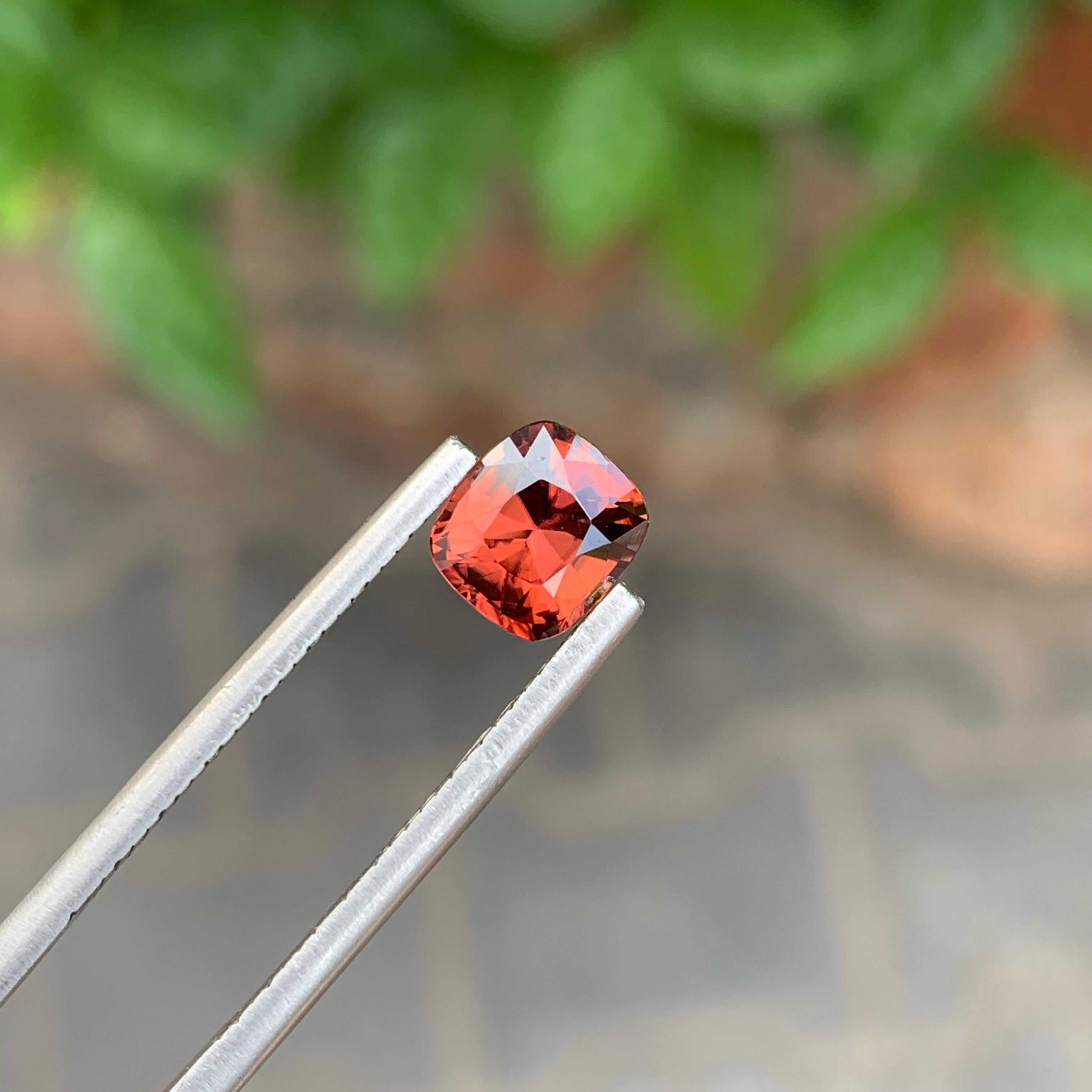 Atemberaubende natürliche 1,80 Karat Orangish Pfirsich Lose Spinell Ring Edelstein im Angebot 1