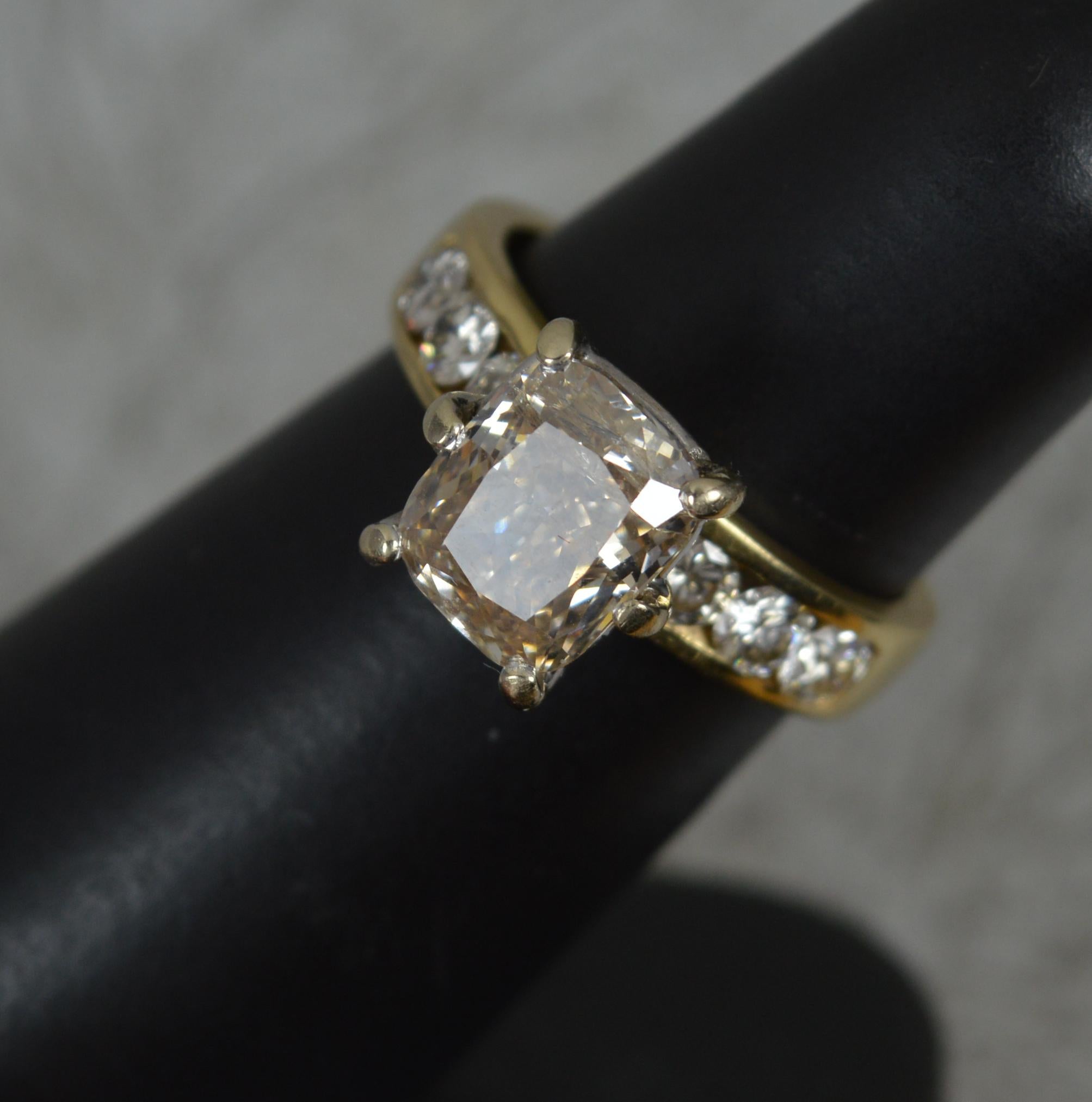 Stunning Natural 3.15ct Diamond and 18ct Gold Engagement Ring 7