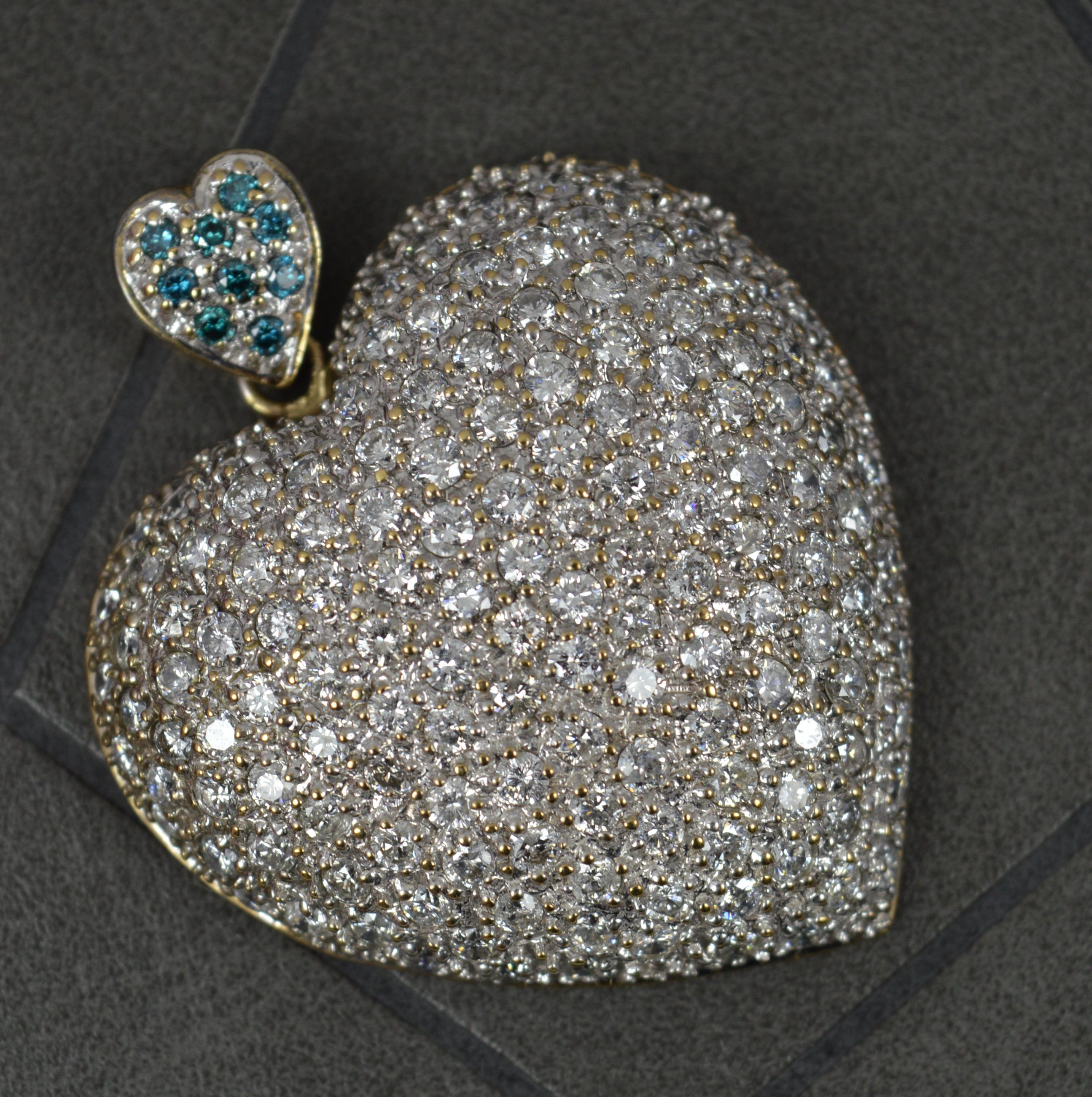 Stunning Natural 5.32ct Diamond and 9ct Gold Heart Shape Pendant In Excellent Condition For Sale In St Helens, GB