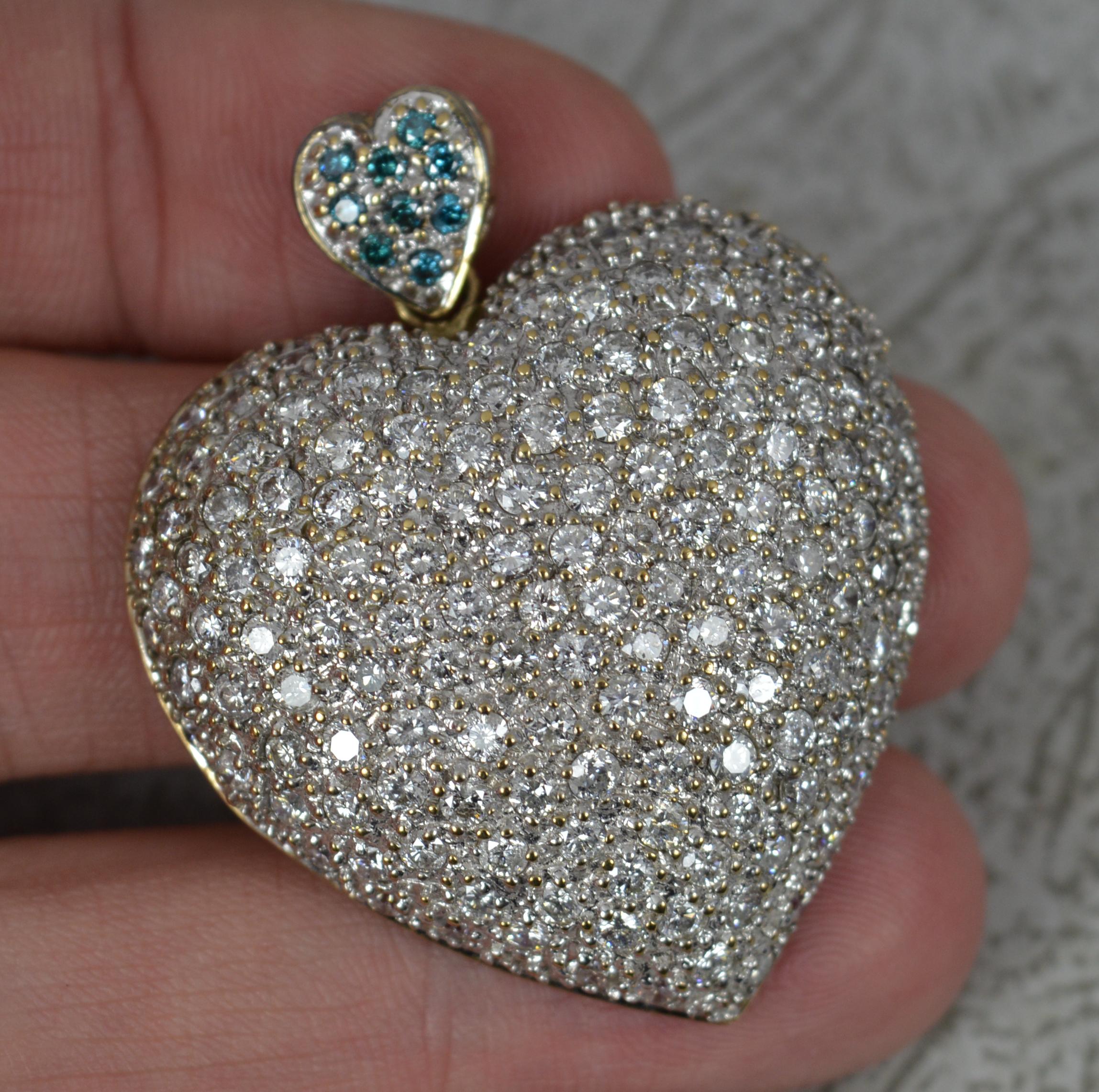 Stunning Natural 5.32ct Diamond and 9ct Gold Heart Shape Pendant For Sale 3
