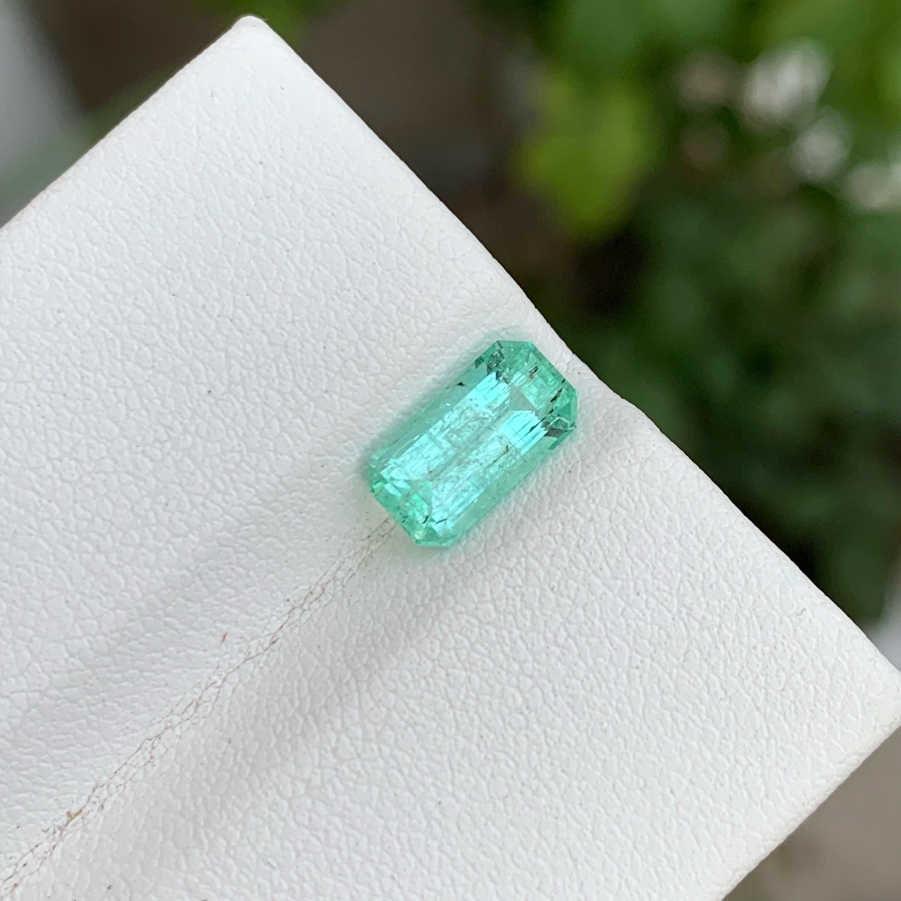 Stunning Natural Emerald Stone, Available for sale at wholesale price natural high quality 1.50 carats SI Clarity from Loose Emerald Punjsher, Afghanistan.

Product Information: 
GEMSTONE NAME: Stunning Natural Emerald Stone
WEIGHT:	1.50